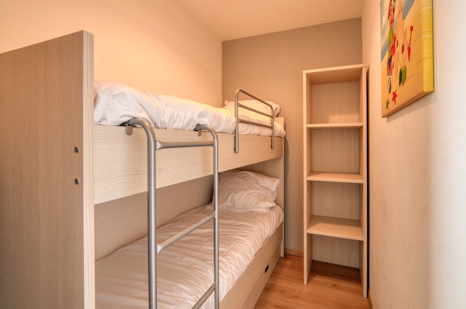 Apartment for 6 people (2 adults - 4 children) with balcony