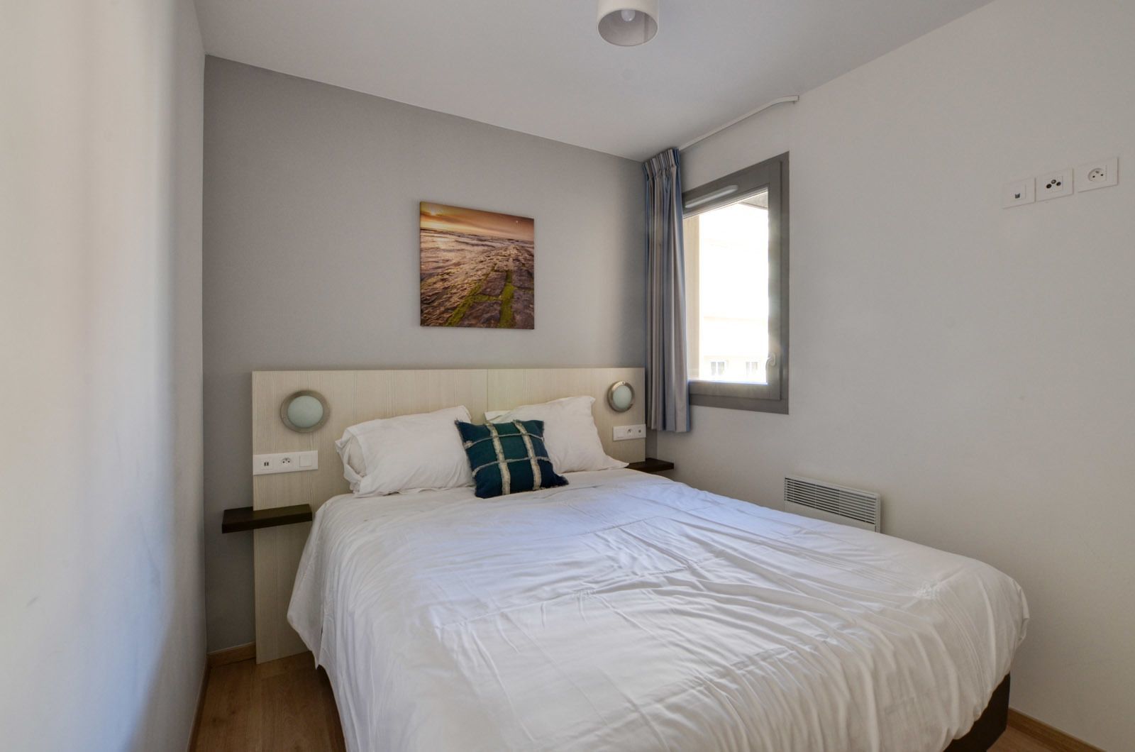 Apartment for 6 people (4 adults - 2 children) with balcony