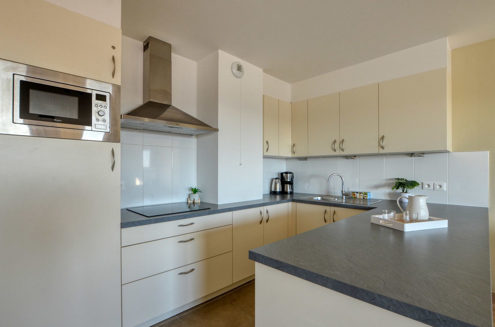 Apartment for 6 people (4 adults - 2 children) with balcony