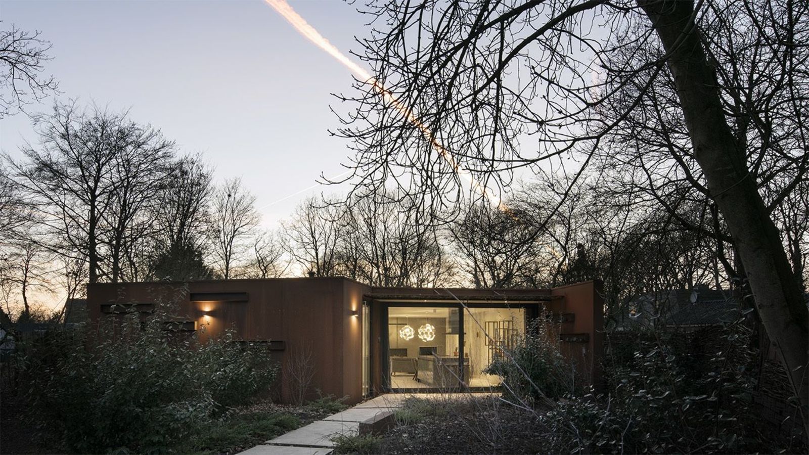 Stalen Boshuis - luxe vakantiehuis met sauna in Brabant