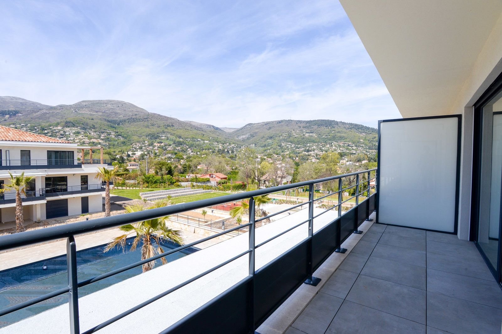 New premium penthouse for 6 people with 3 bedrooms and spacious terrace