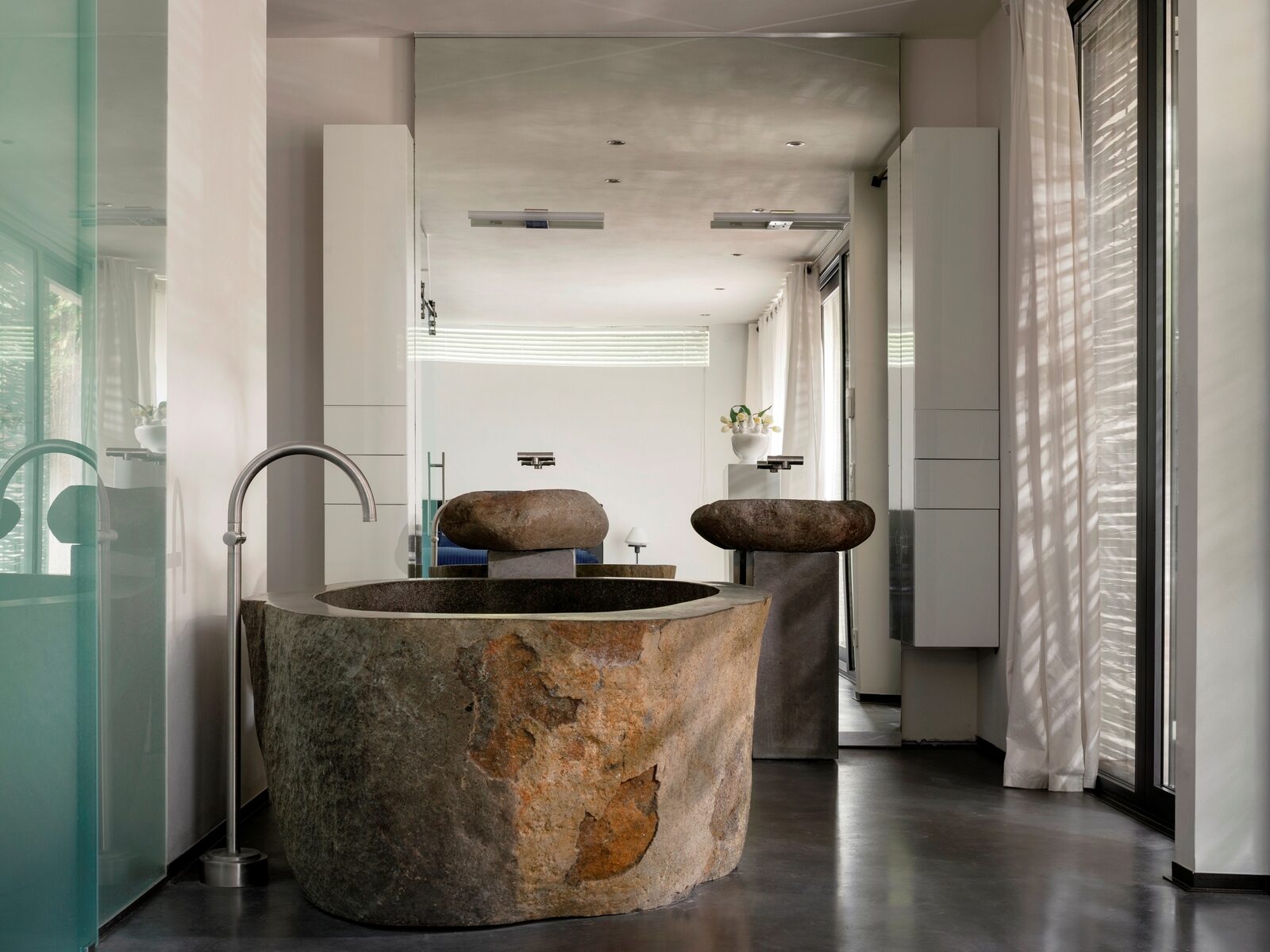 Betonnen Boshuis - luxe wellness vakantiehuis in Brabant