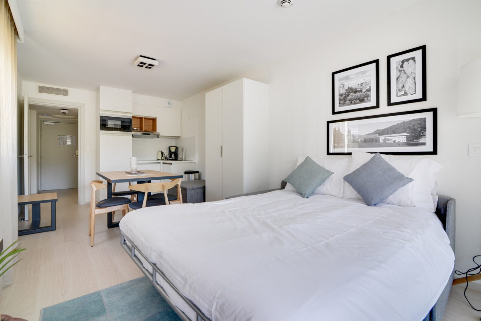 Appartement standard pour 4 personnes avec lit double et canapé-lit