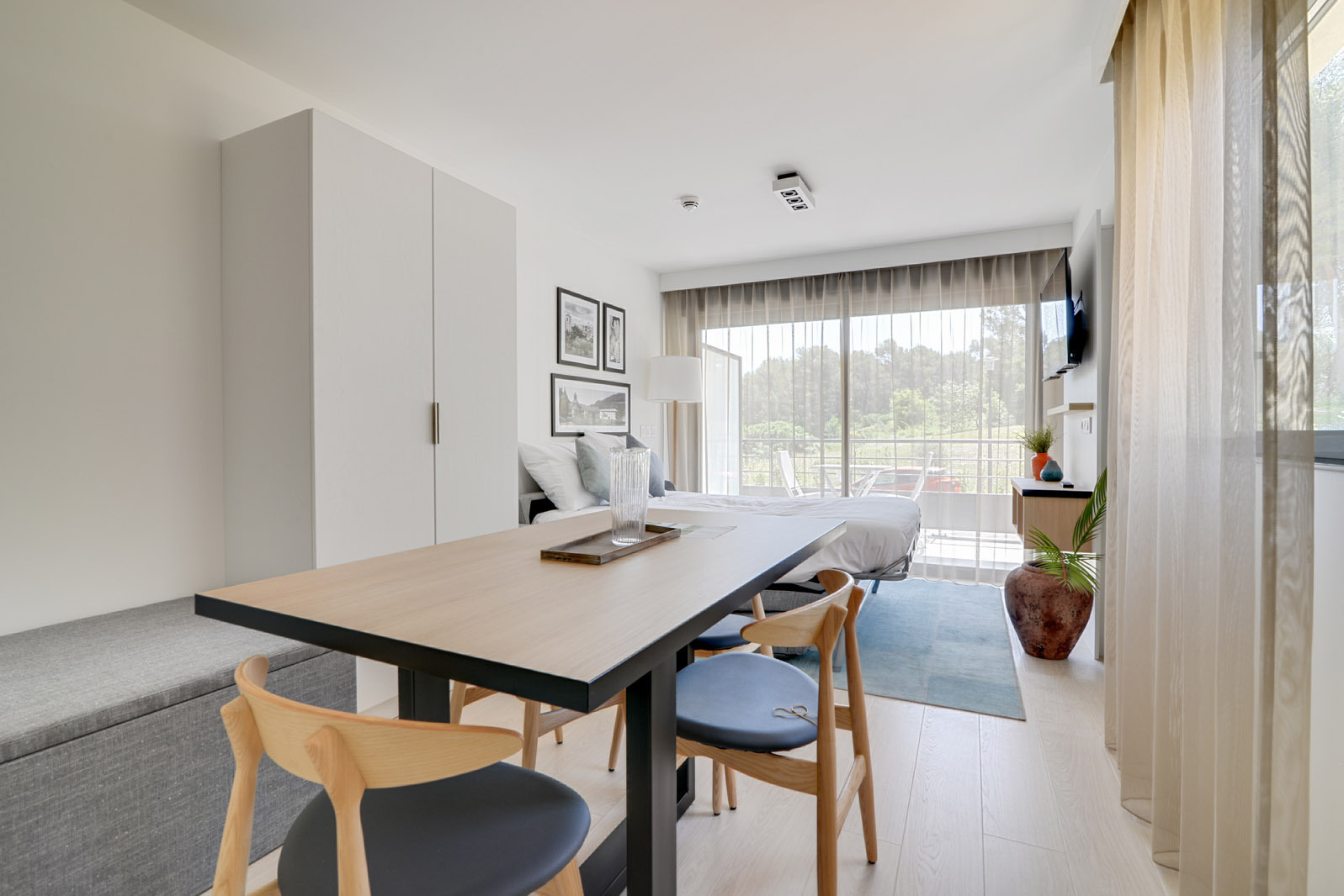 New standard suite for 4 people with double bed and sofa bed