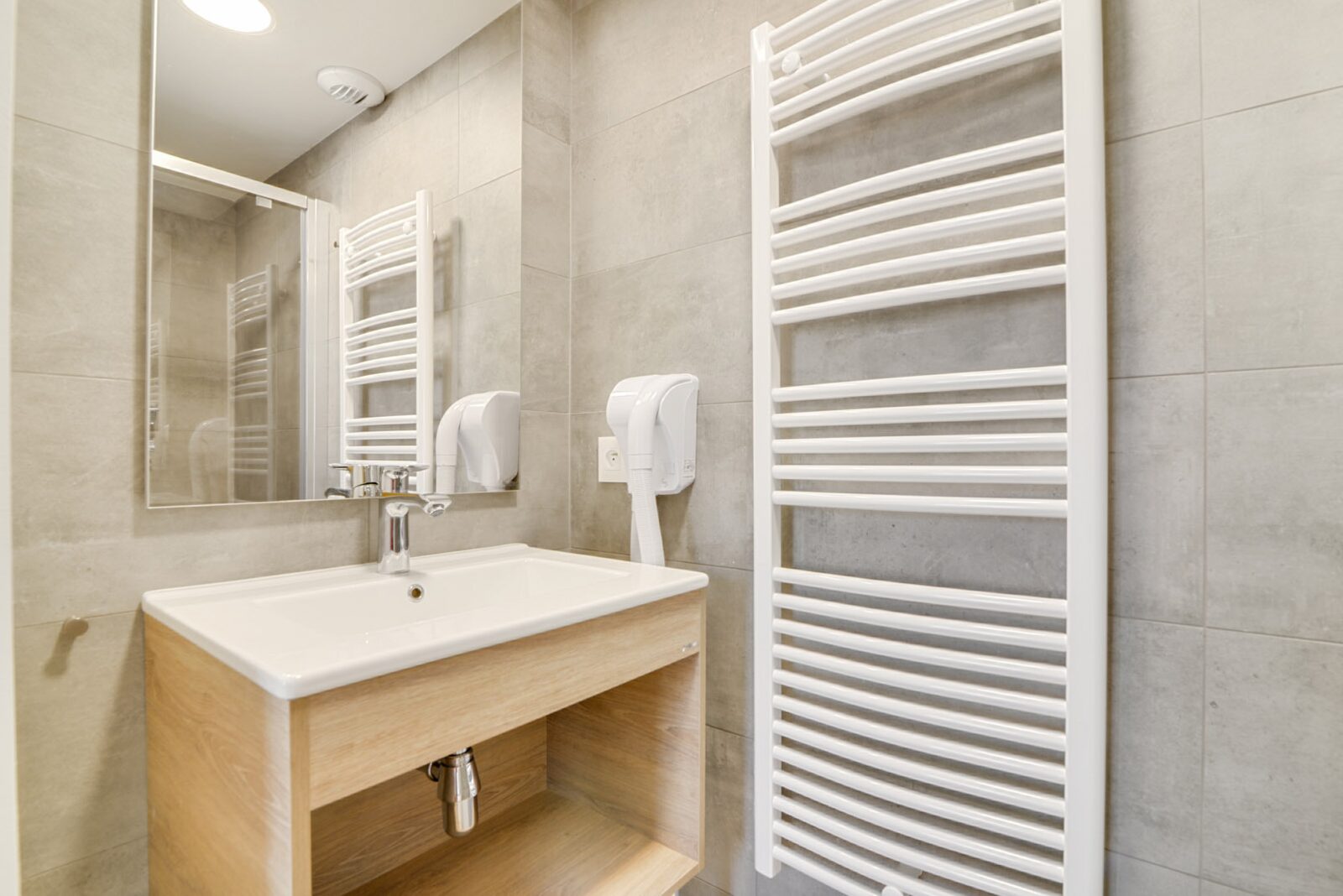 Suite deluxe pour 4 personnes avec 2 chambres - lit double et lits simples