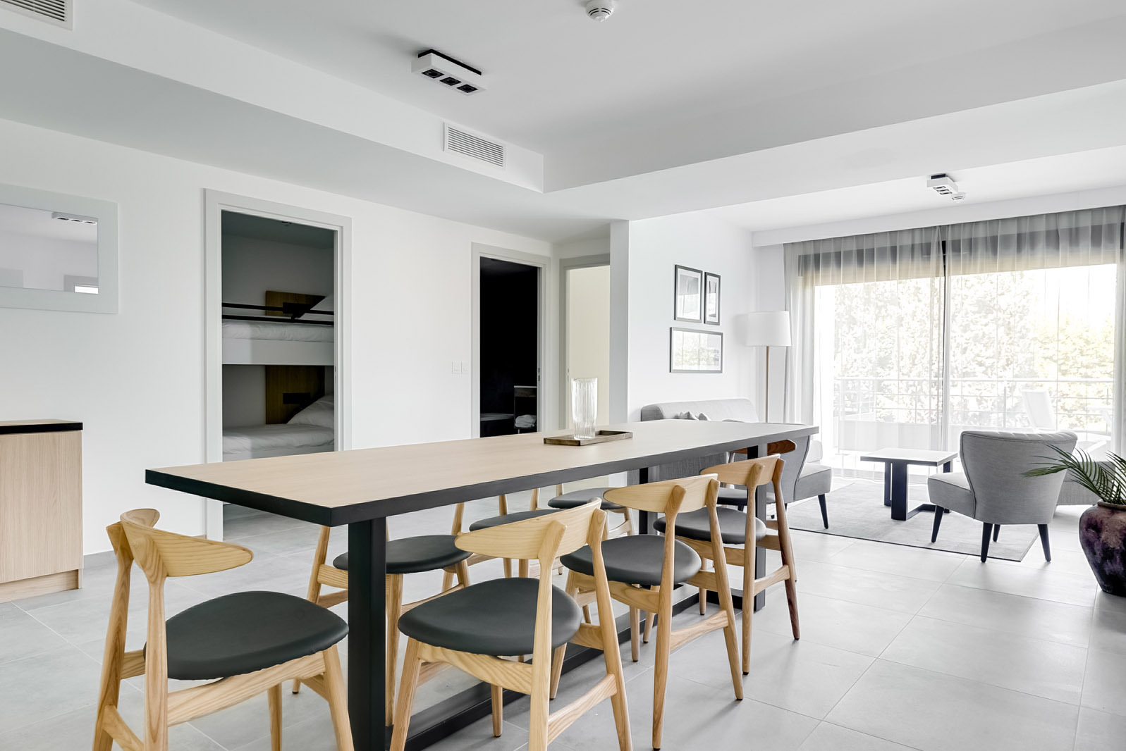 New deluxe suite for 8 people with 3 bedrooms.