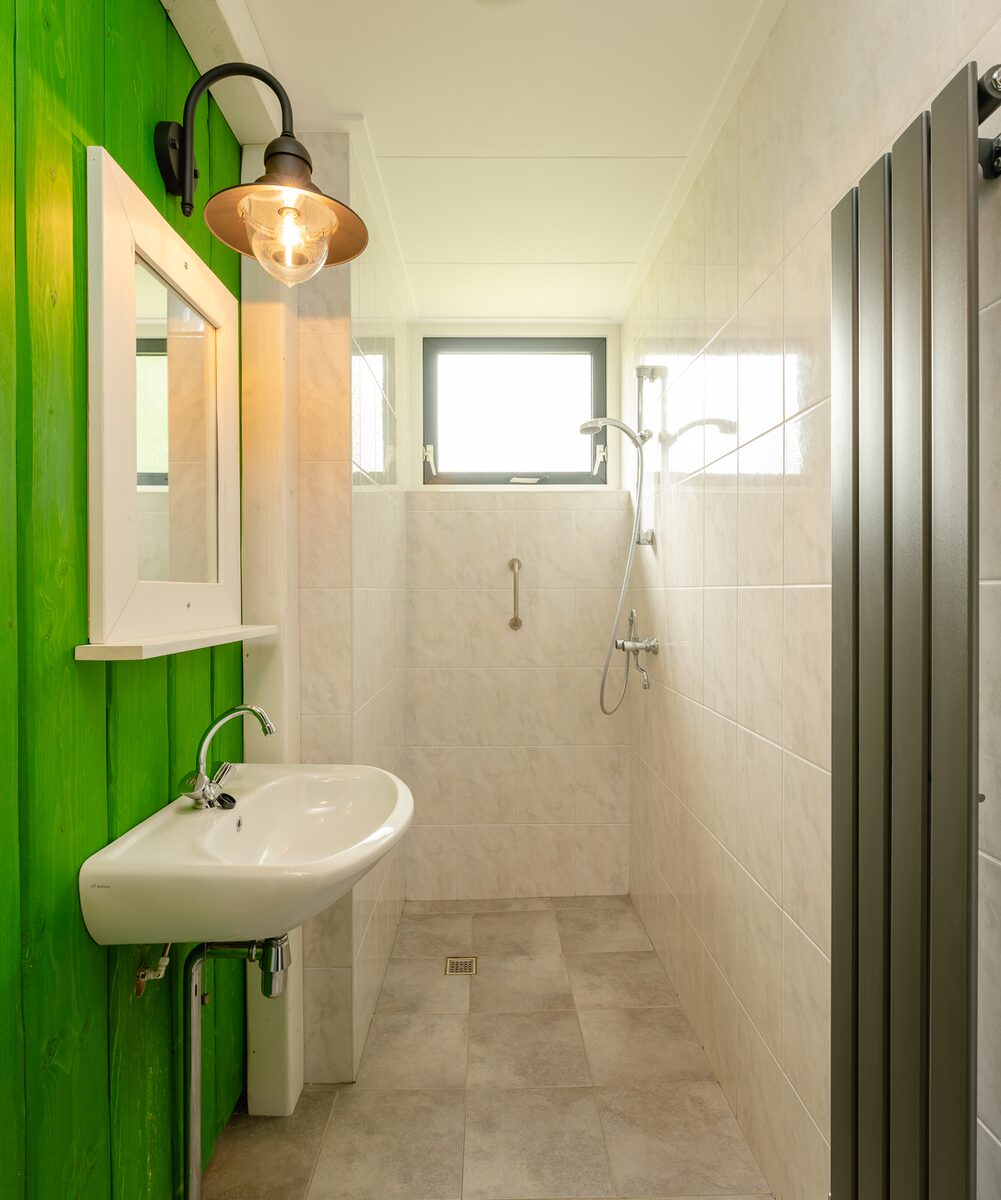 Kinderbungalow FC Mölke stadion met warme bubbeltub I 6 personen