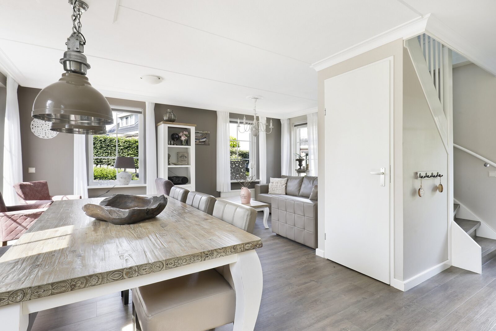 Notary home (without TV): 8 people