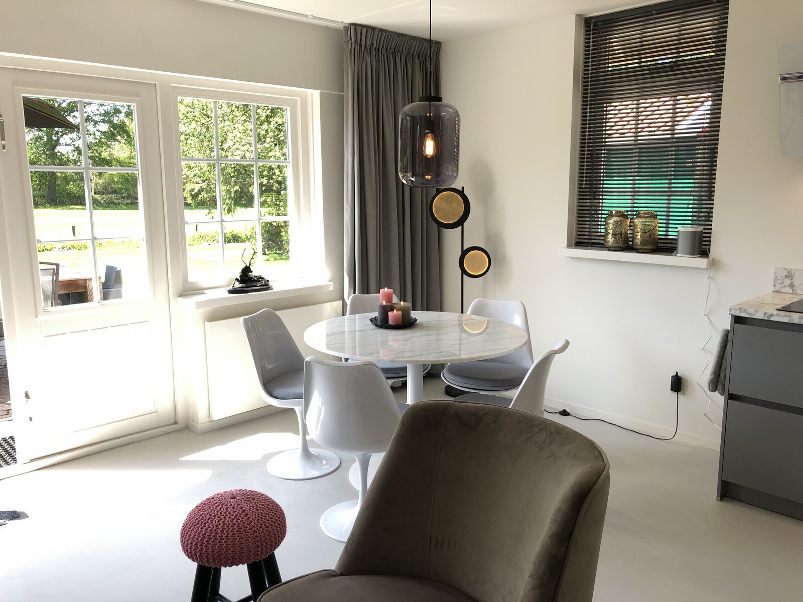 De Kastanje 5-persoons met overdekte lounge en hottub, barrelsauna, stoomsauna, ligbad, sunshower, wifi