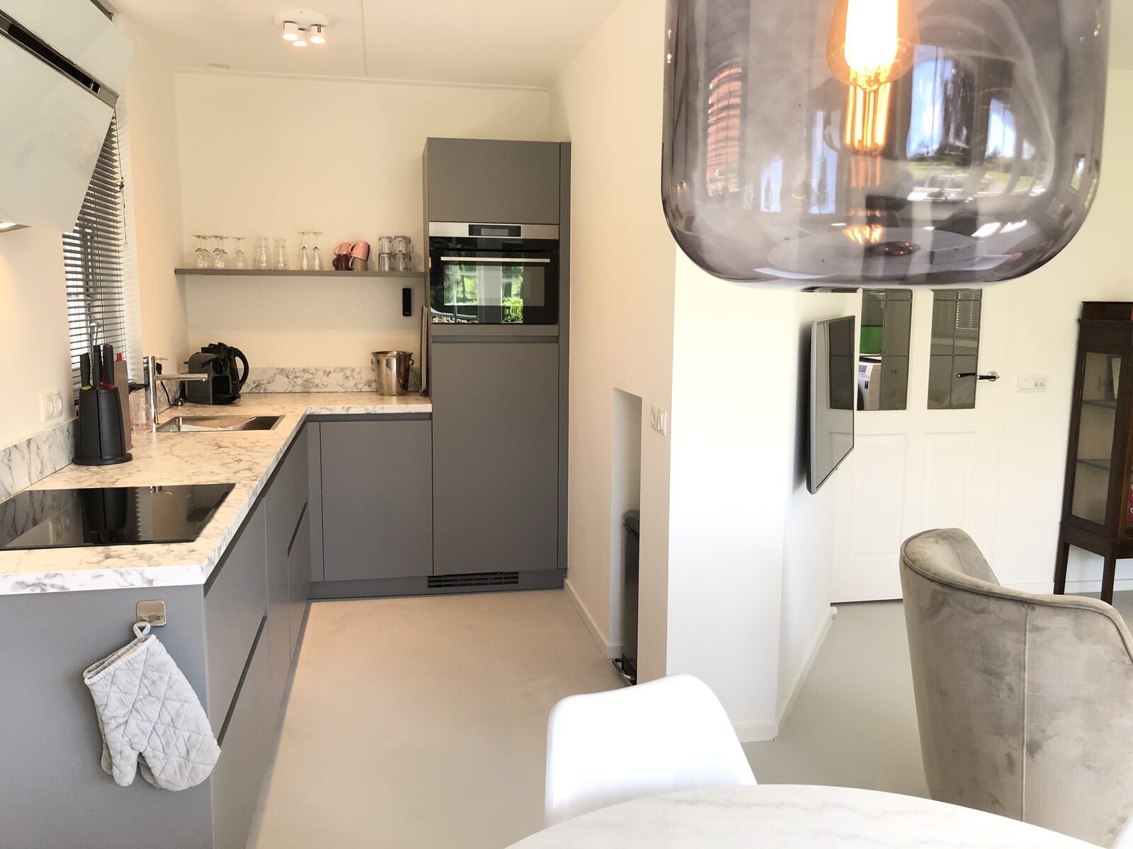 De Kastanje 5-persoons met overdekte lounge en hottub, barrelsauna, stoomsauna, ligbad, sunshower, wifi
