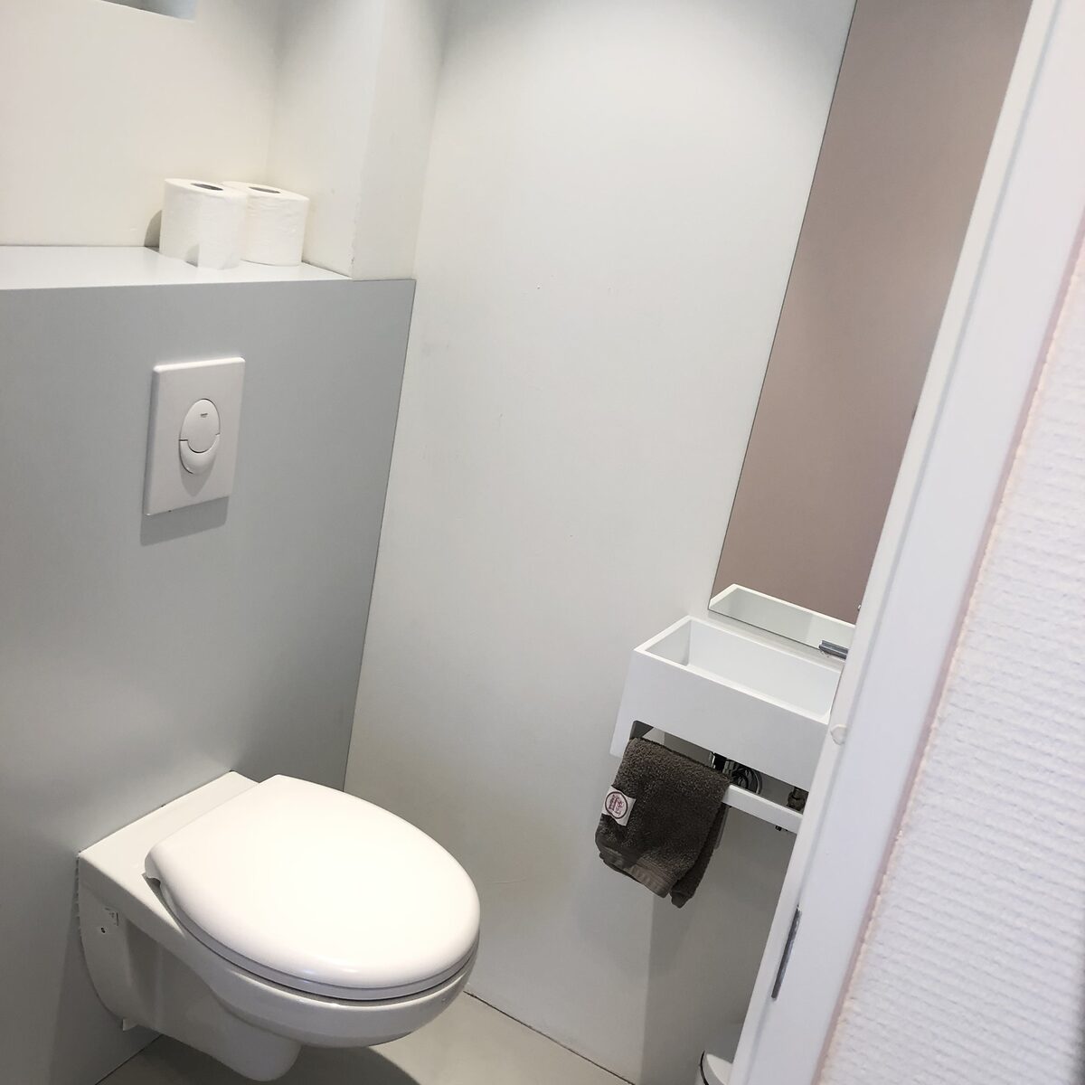 De Kastanje 5-persoons met overdekte lounge en hottub, barrelsauna, stoomsauna, ligbad, sunshower, wifi
