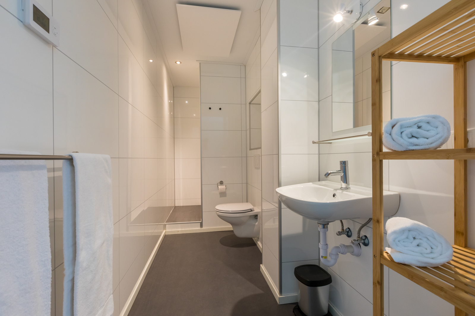 H.Home. - Vroondijk 2 | Vrouwenpolder 'D