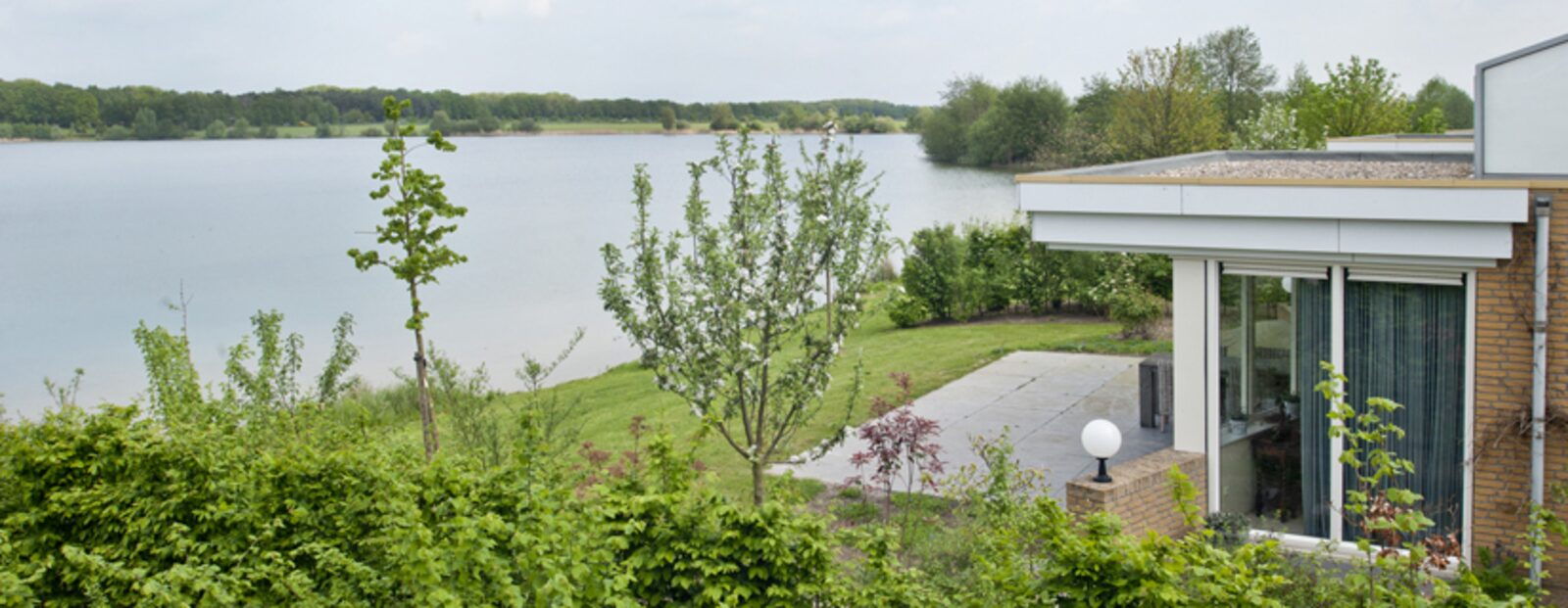 VIP Villa mit Blick aufs Wasser