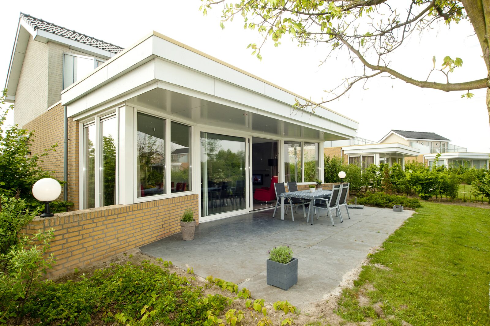 VIP Villa mit Blick aufs Wasser