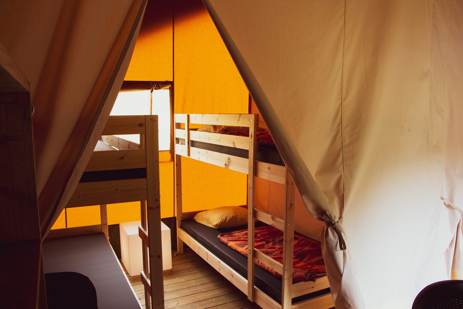 Safarizelt für 2 bis 6 Personen mit Badezimmer