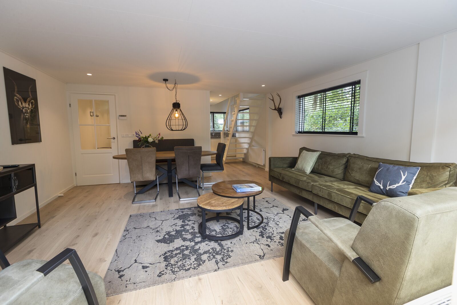 Bos Bungalow with Wellness 
