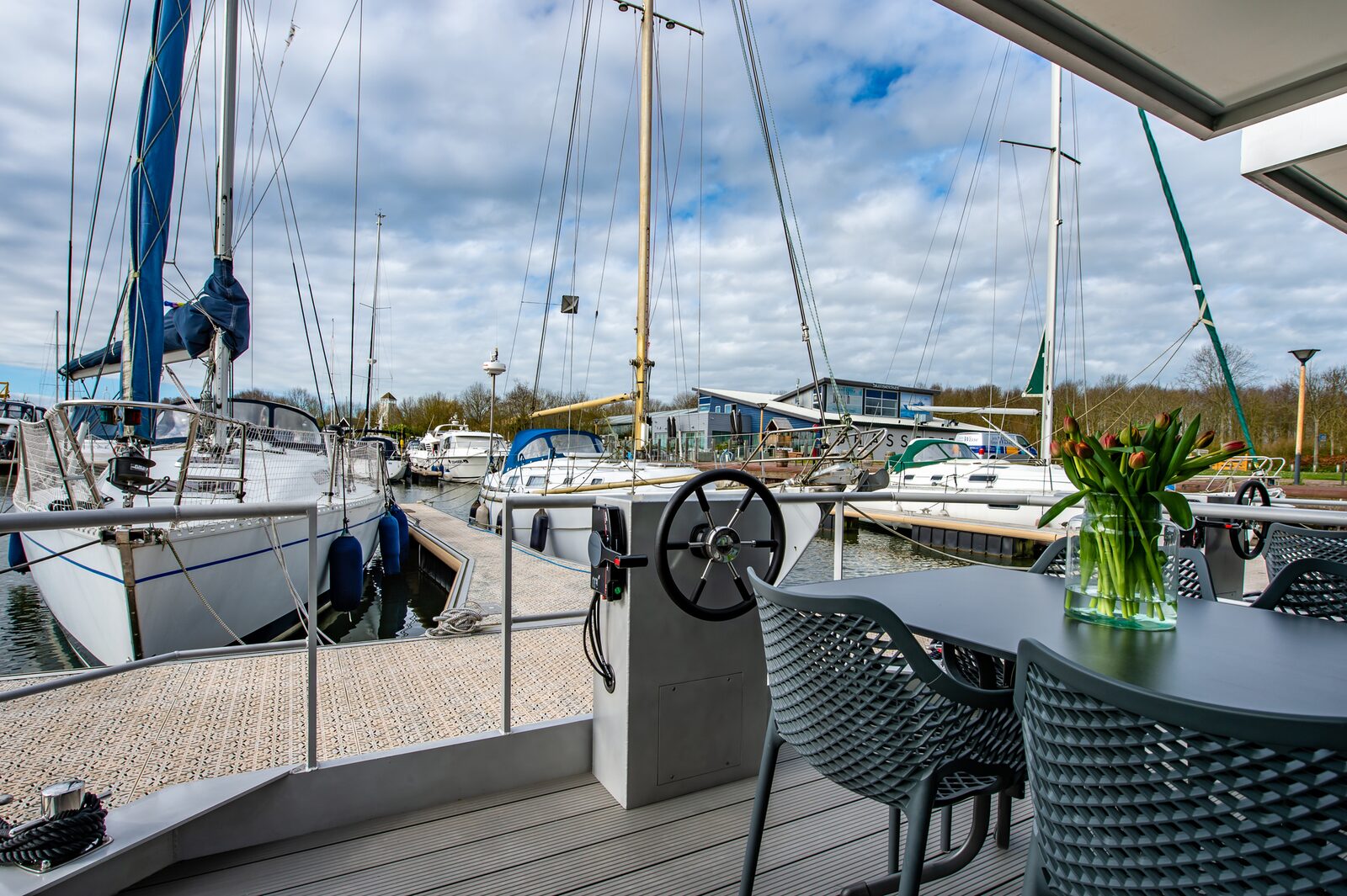 Waterlodge Blue Island | d'Ouwe Haven