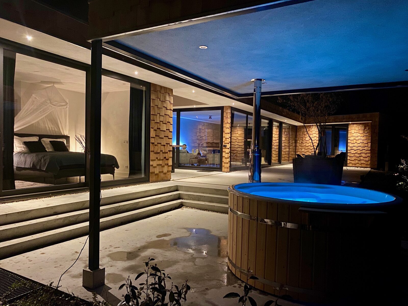 Houten Boshuis - luxe wellness vakantiehuis met hottub
