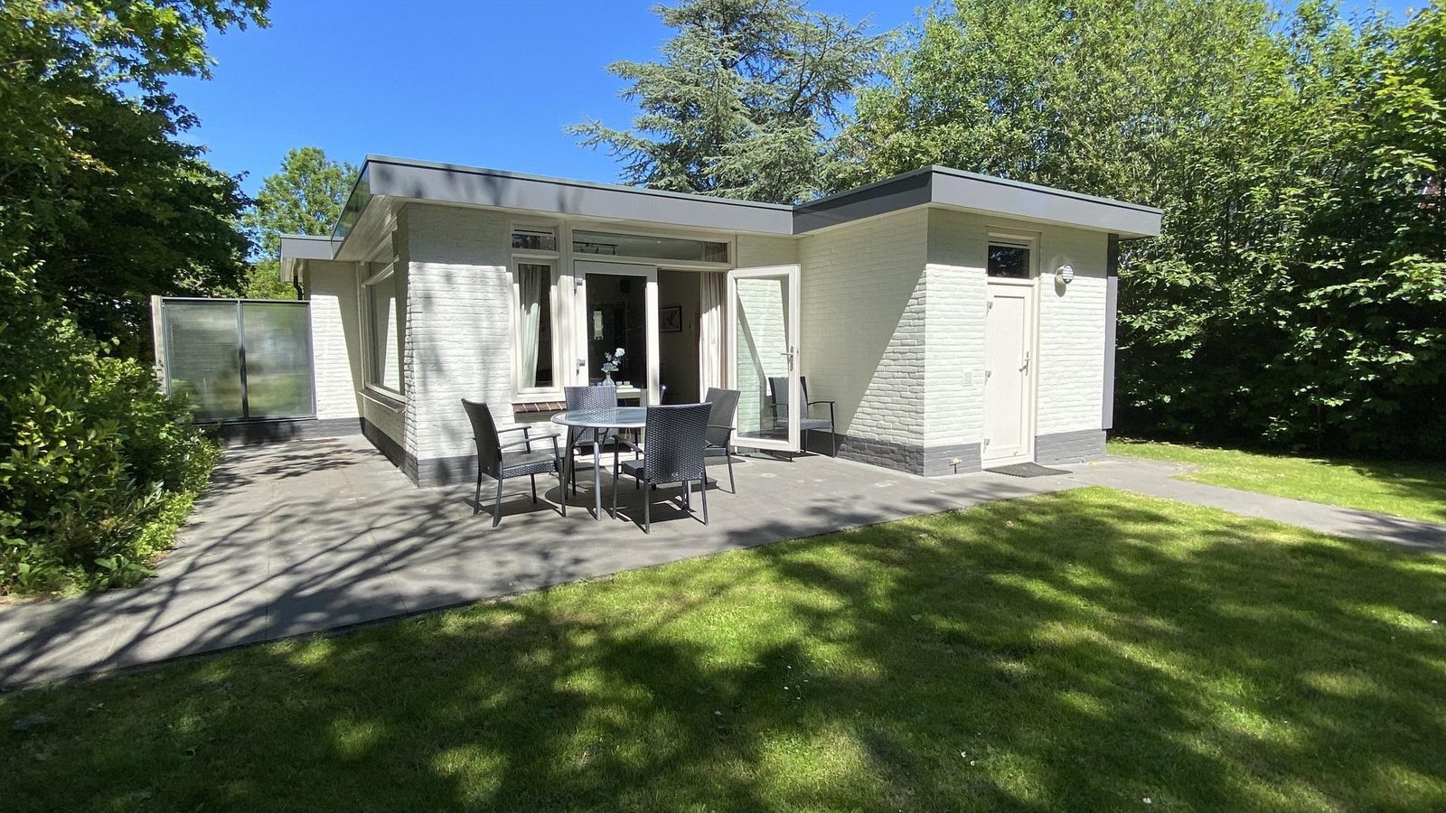 VZ073 Holiday bungalow Oostkapelle