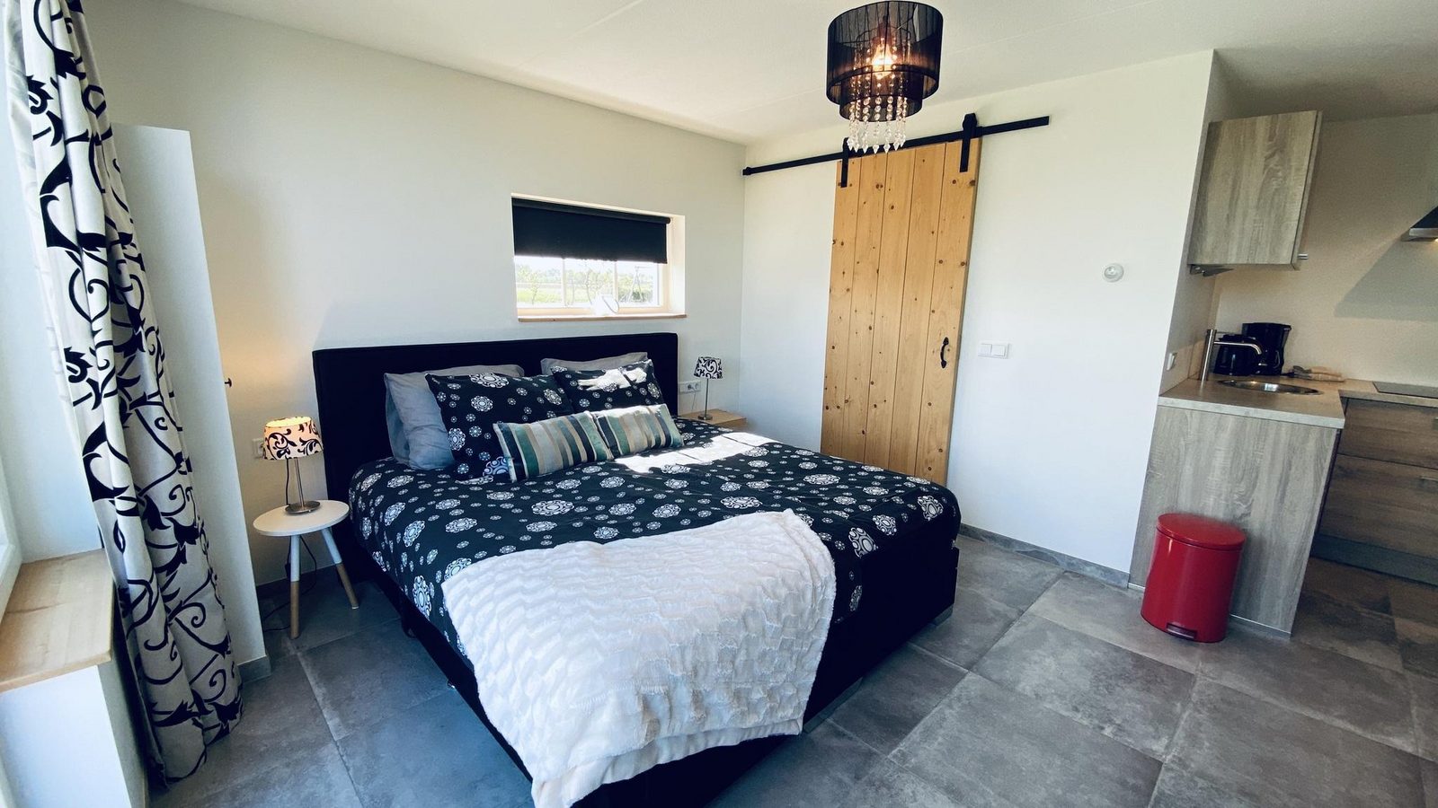 VZ581 Luxe Studio Vrouwenpolder