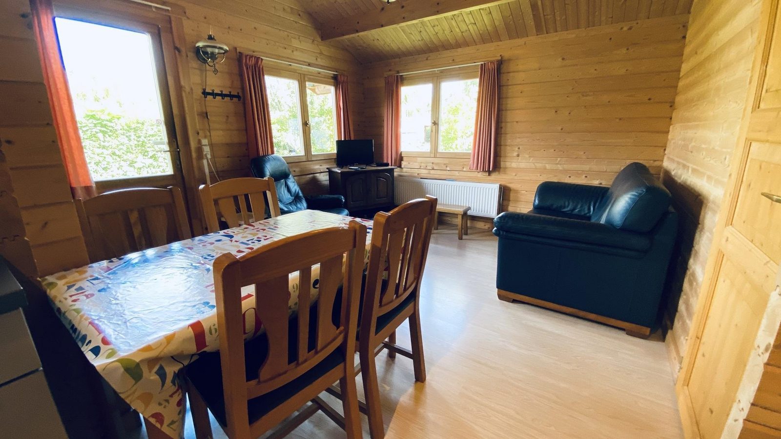VZ852  Vakantiechalet in Ossenisse