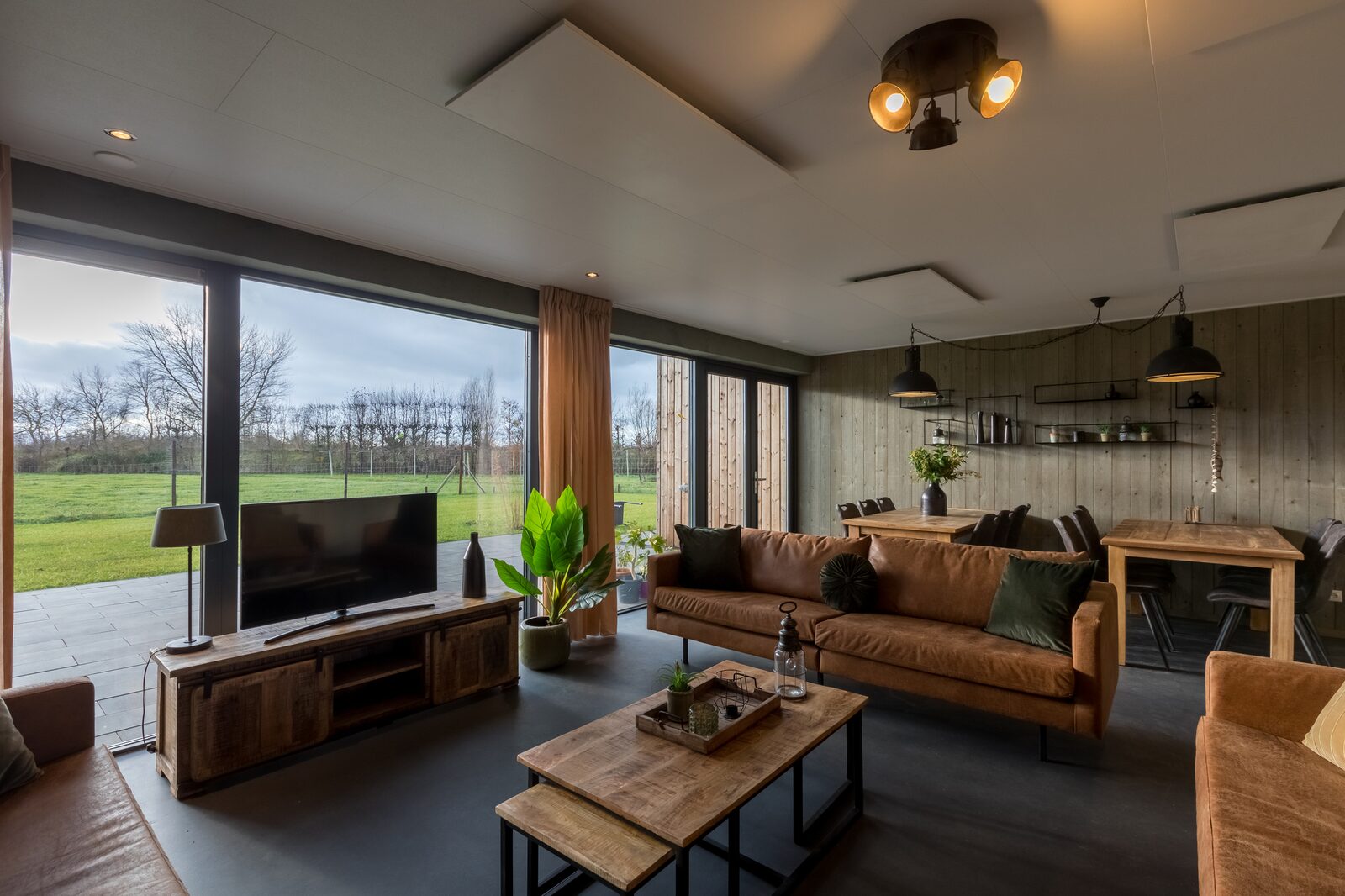 Ferienhaus - Vroondijk 2 | Vrouwenpolder Zeebloesempje