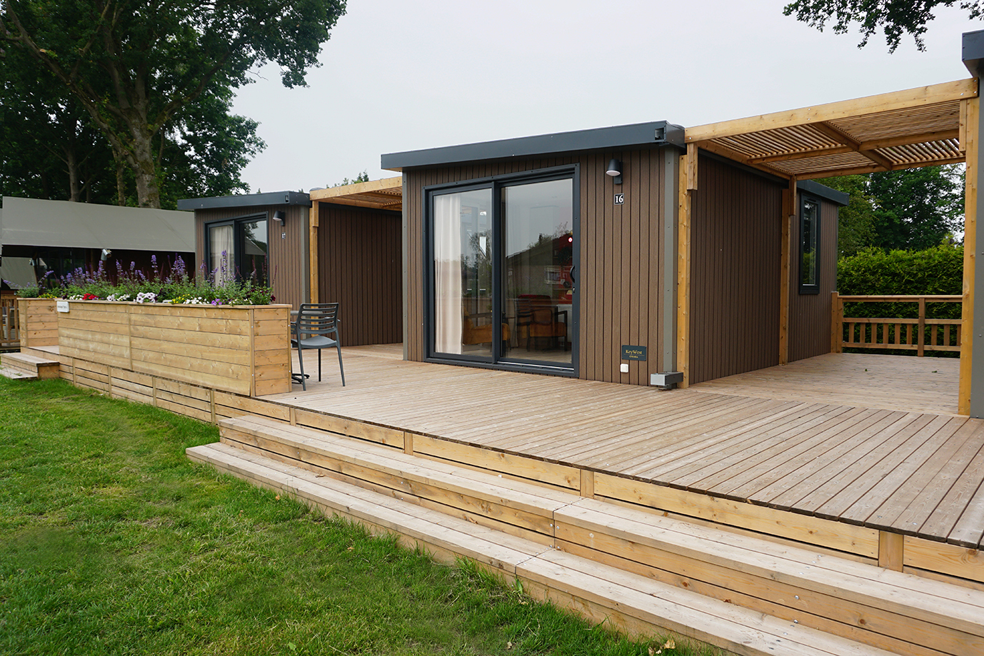 2 + 2-person Hotel lodge