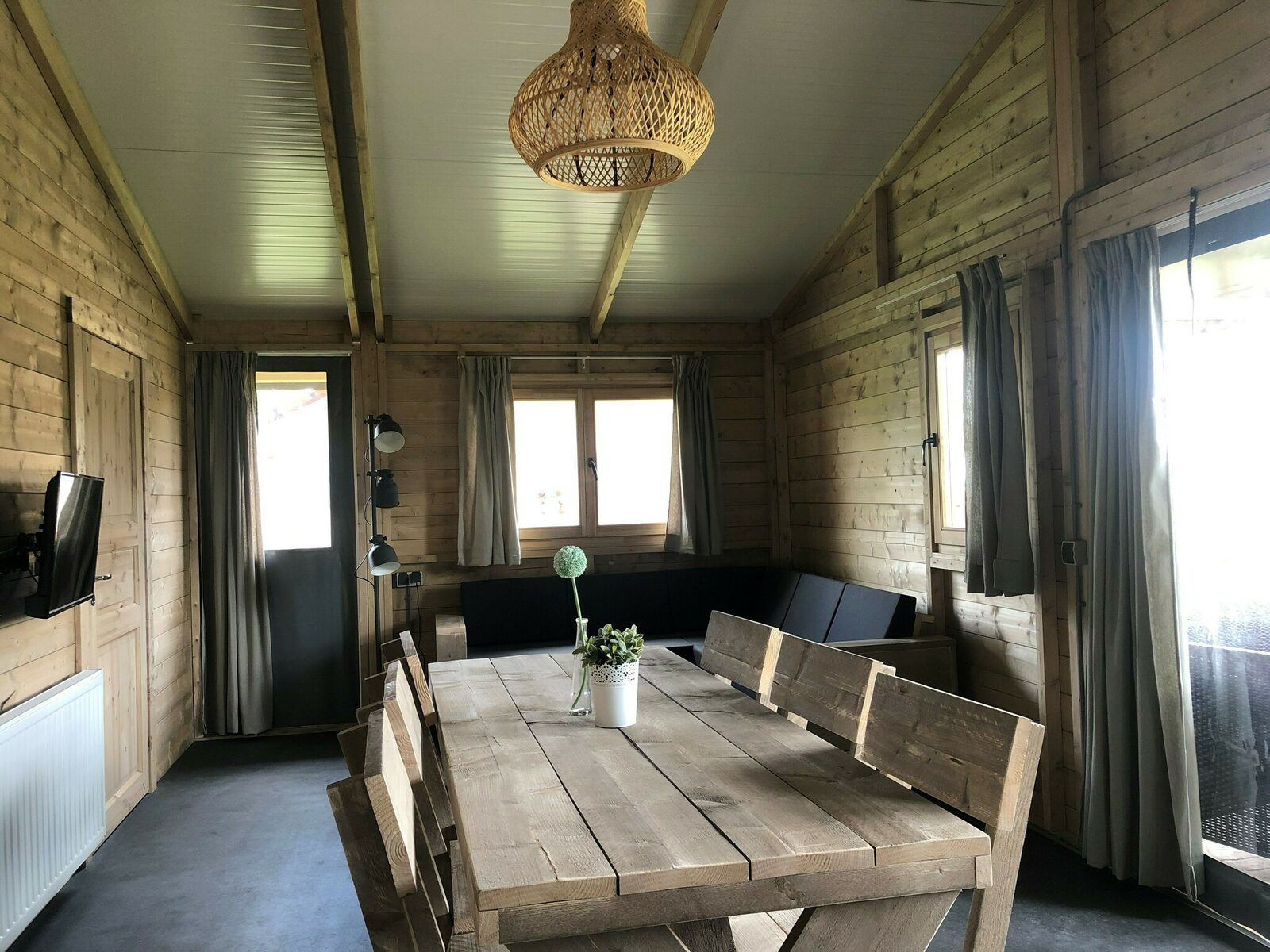 Tenthouse