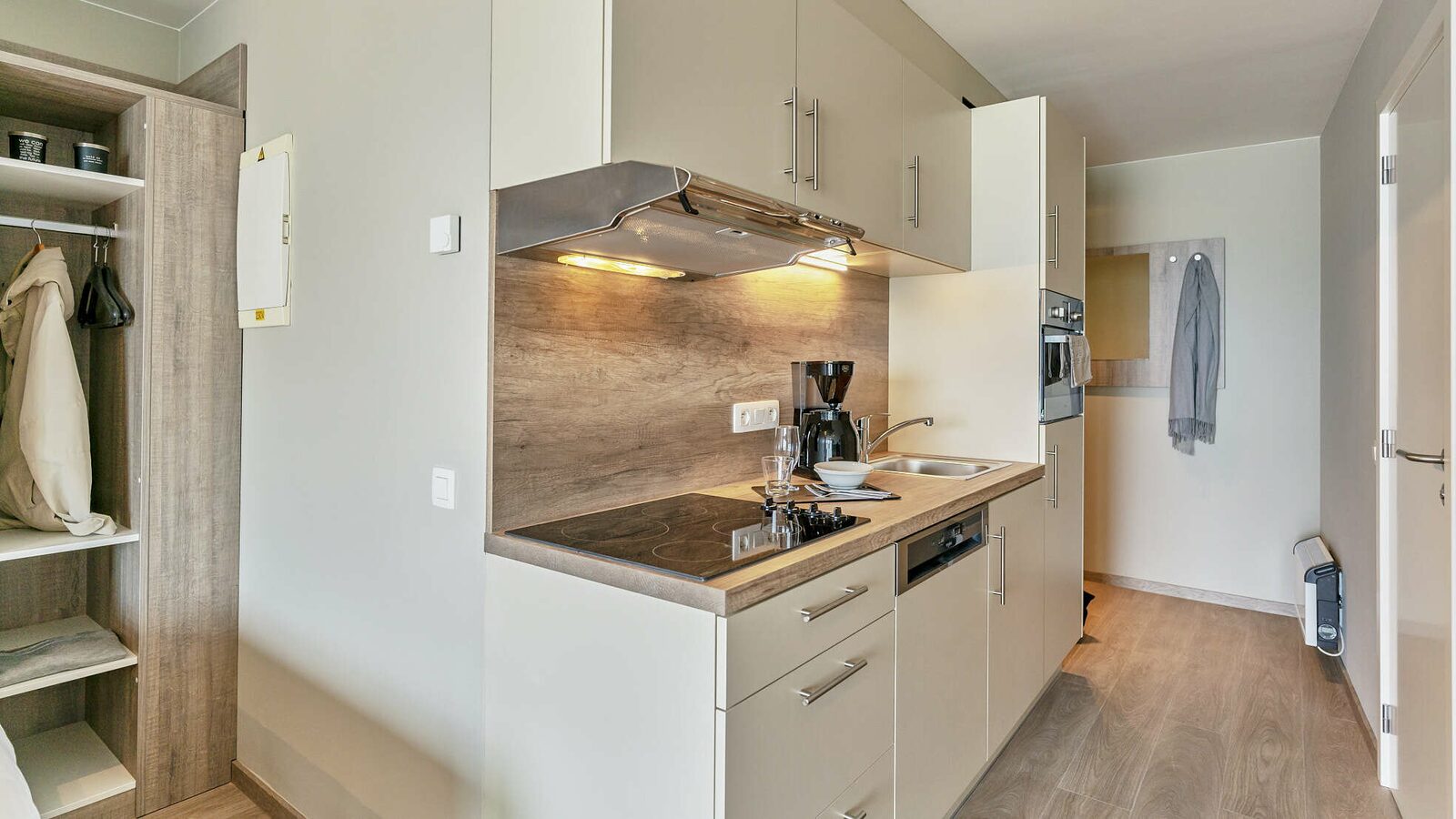 Comfort Suite - 4p | Bedroom - Sleeping corner | Balcony - Sea view
