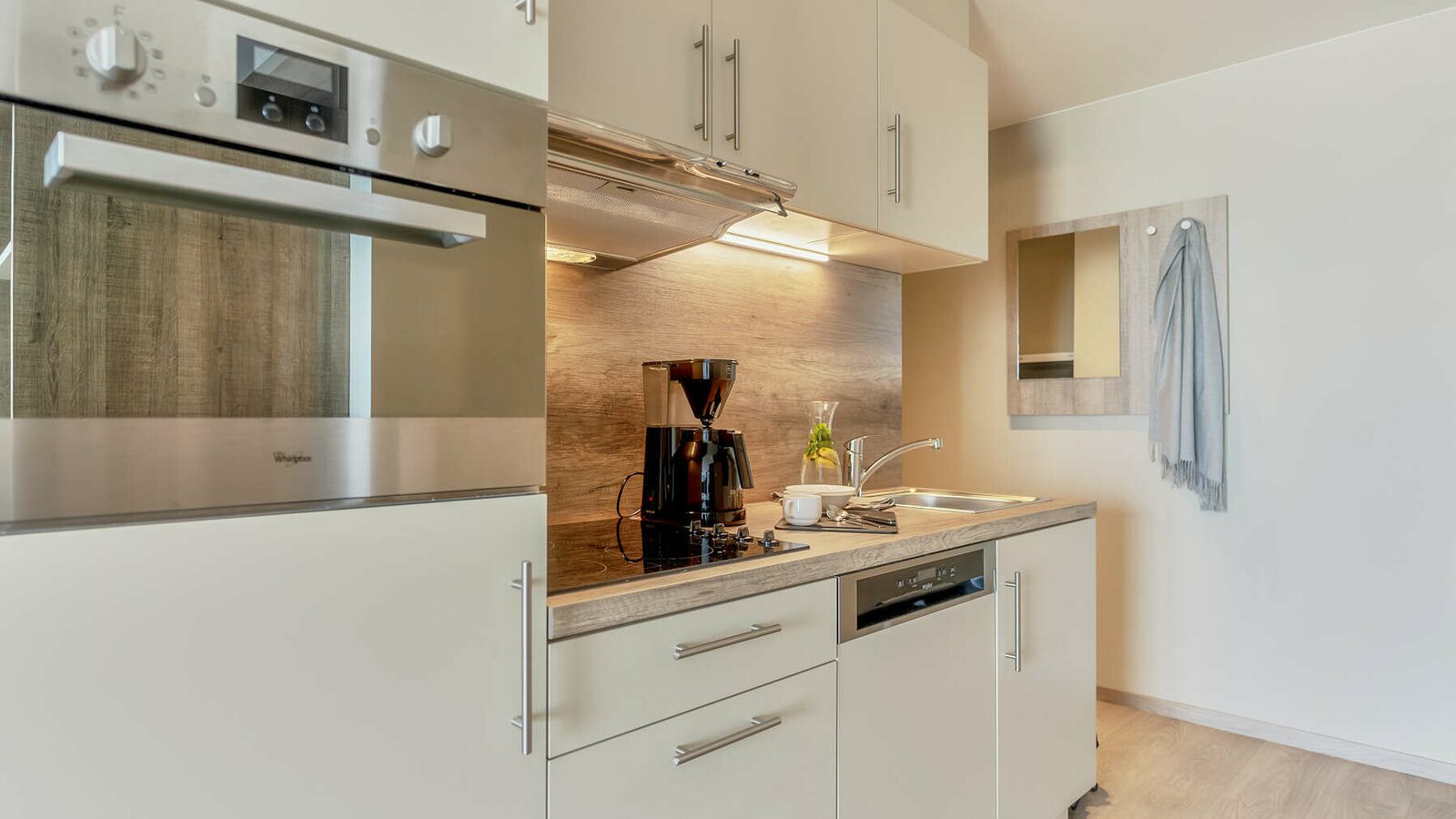 Comfort Suite - 4p | Bedroom | Sea view