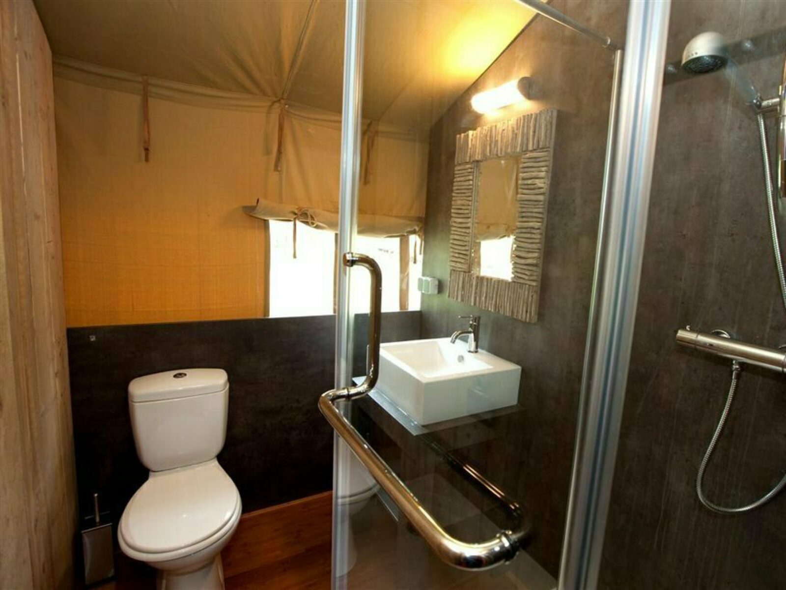 Summer Lodge