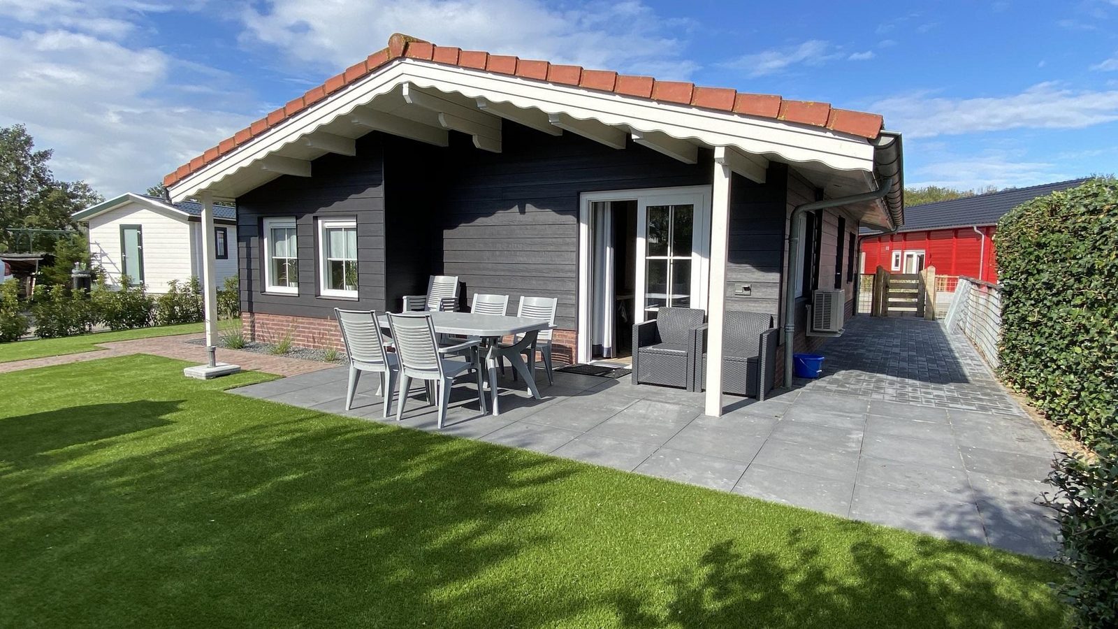 VZ866 Holiday chalet in Sint Annaland