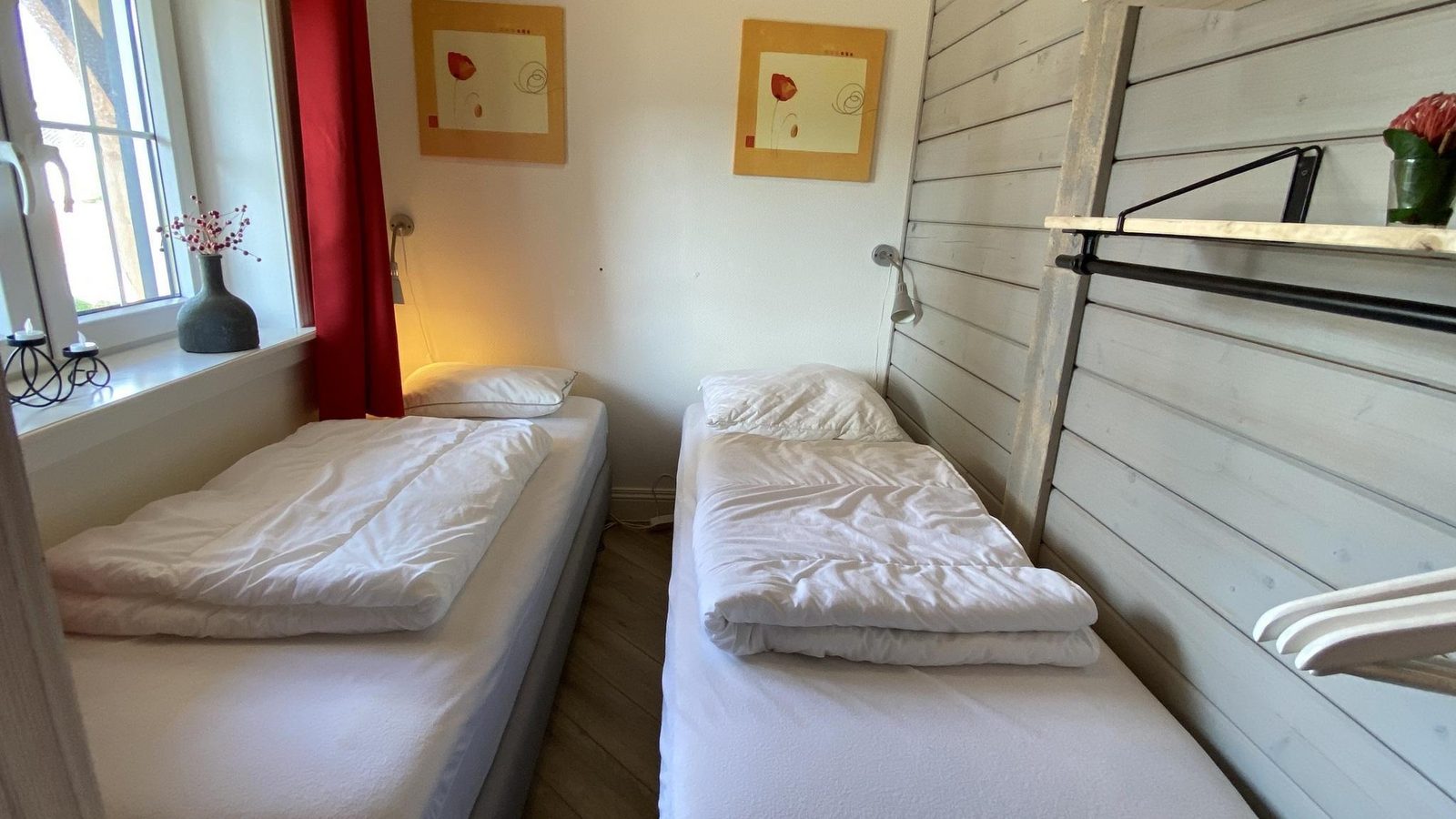 VZ866 Holiday chalet in Sint Annaland