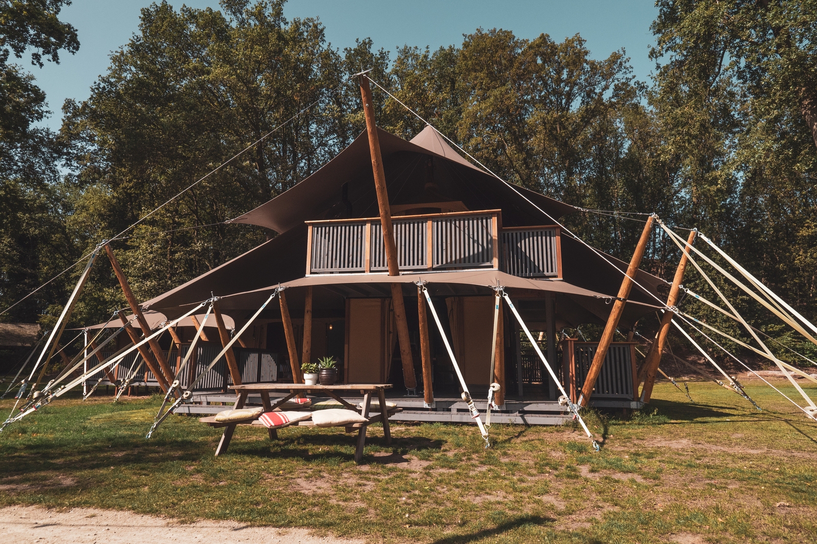 Luxury King's Lodge with Hottub | 4-8 Pers.