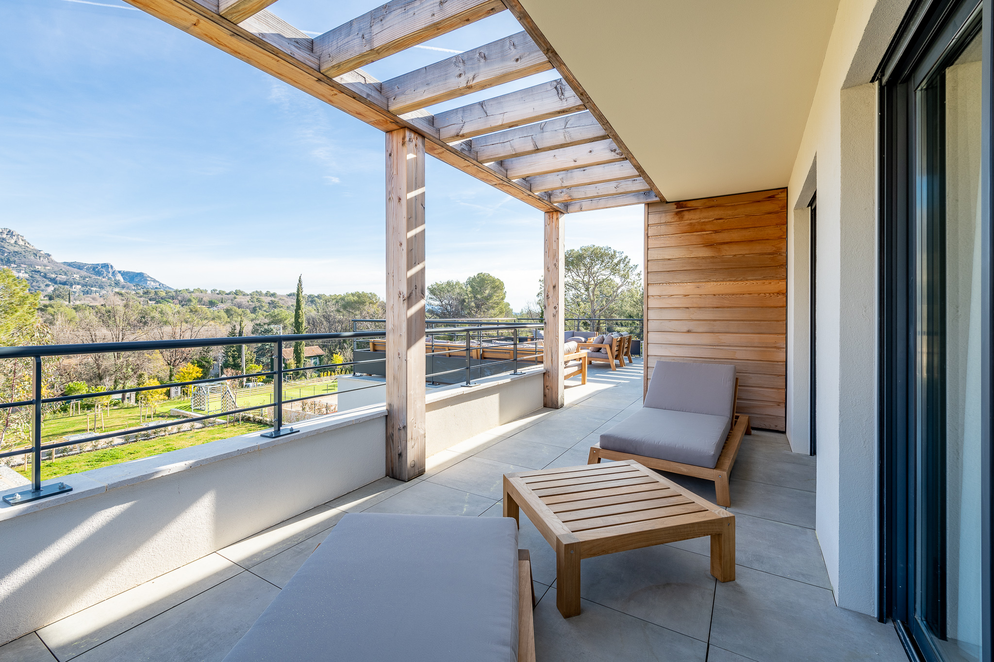 Ultra premium duplex penthouse for 9 people with 3 bedrooms & spacious terrace