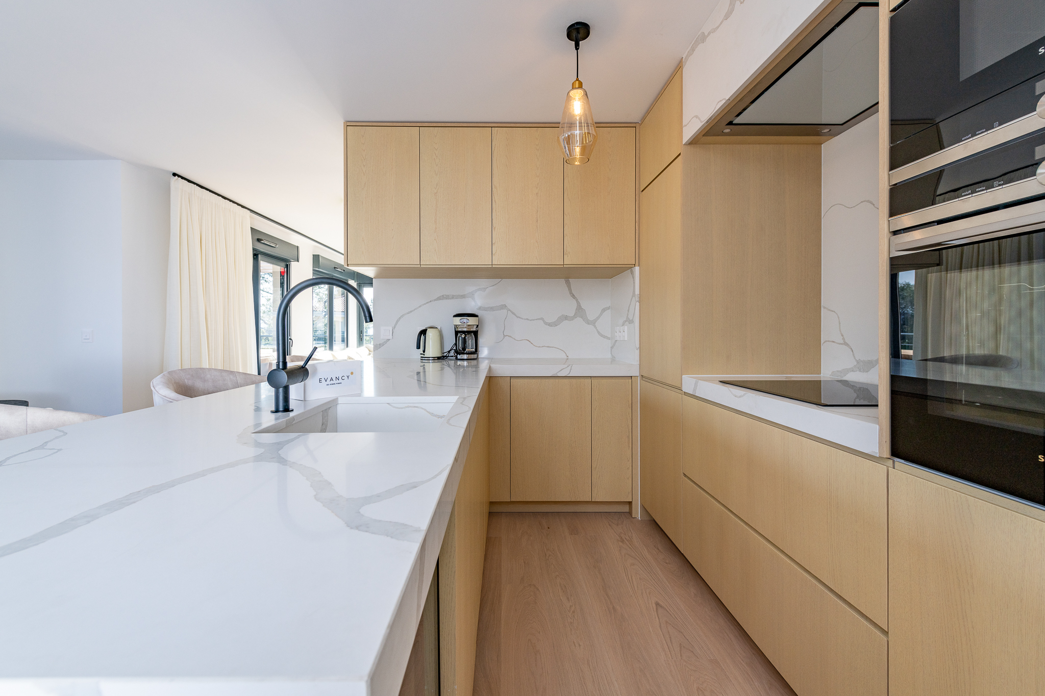 Ultra premium duplex penthouse for 9 people with 3 bedrooms & spacious terrace