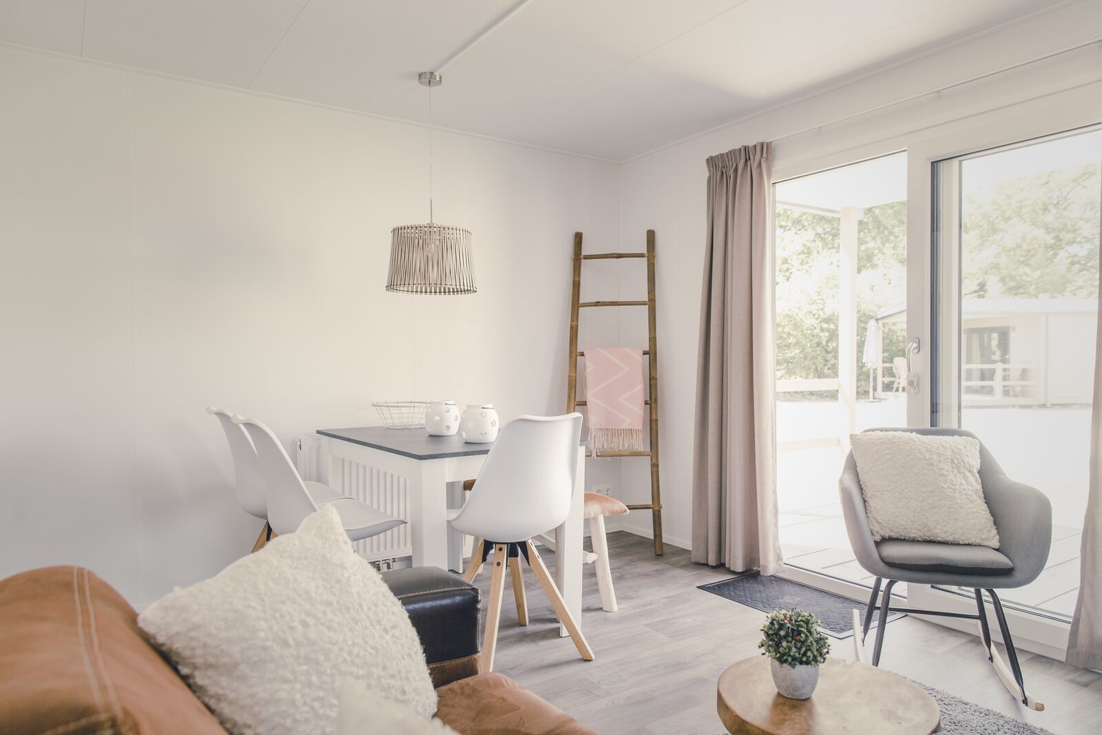 Groepsaccommodatie (6x bungalette met veranda) I 30 personen