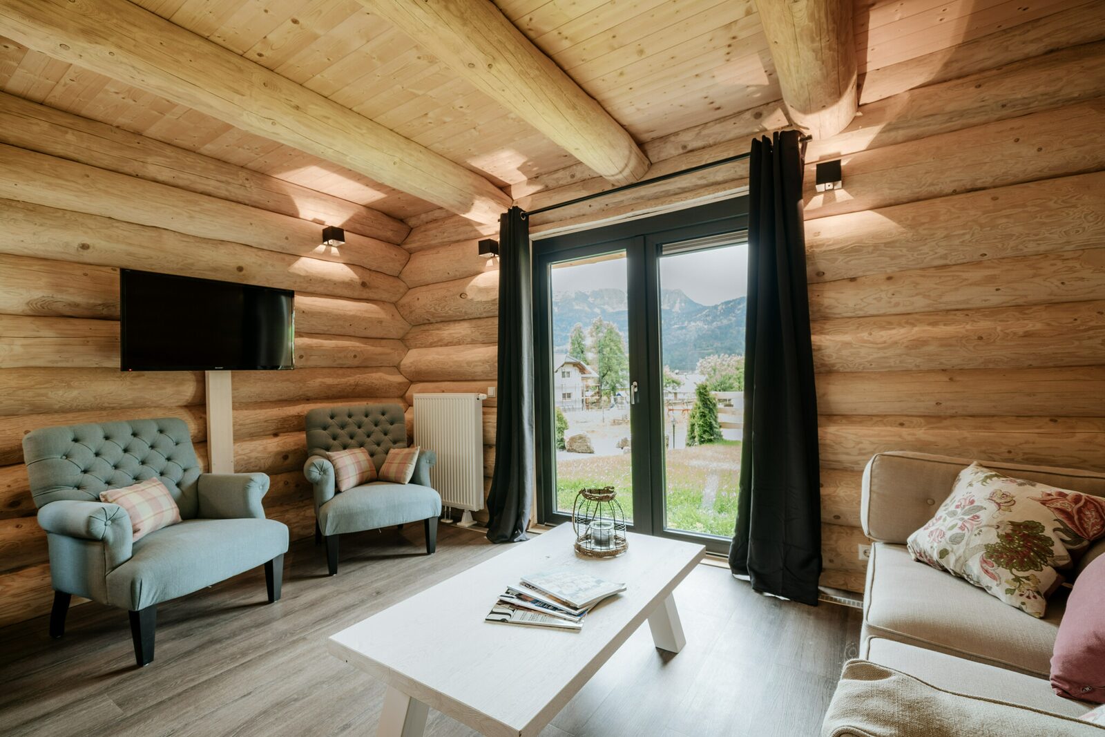Lodge 4-6C1