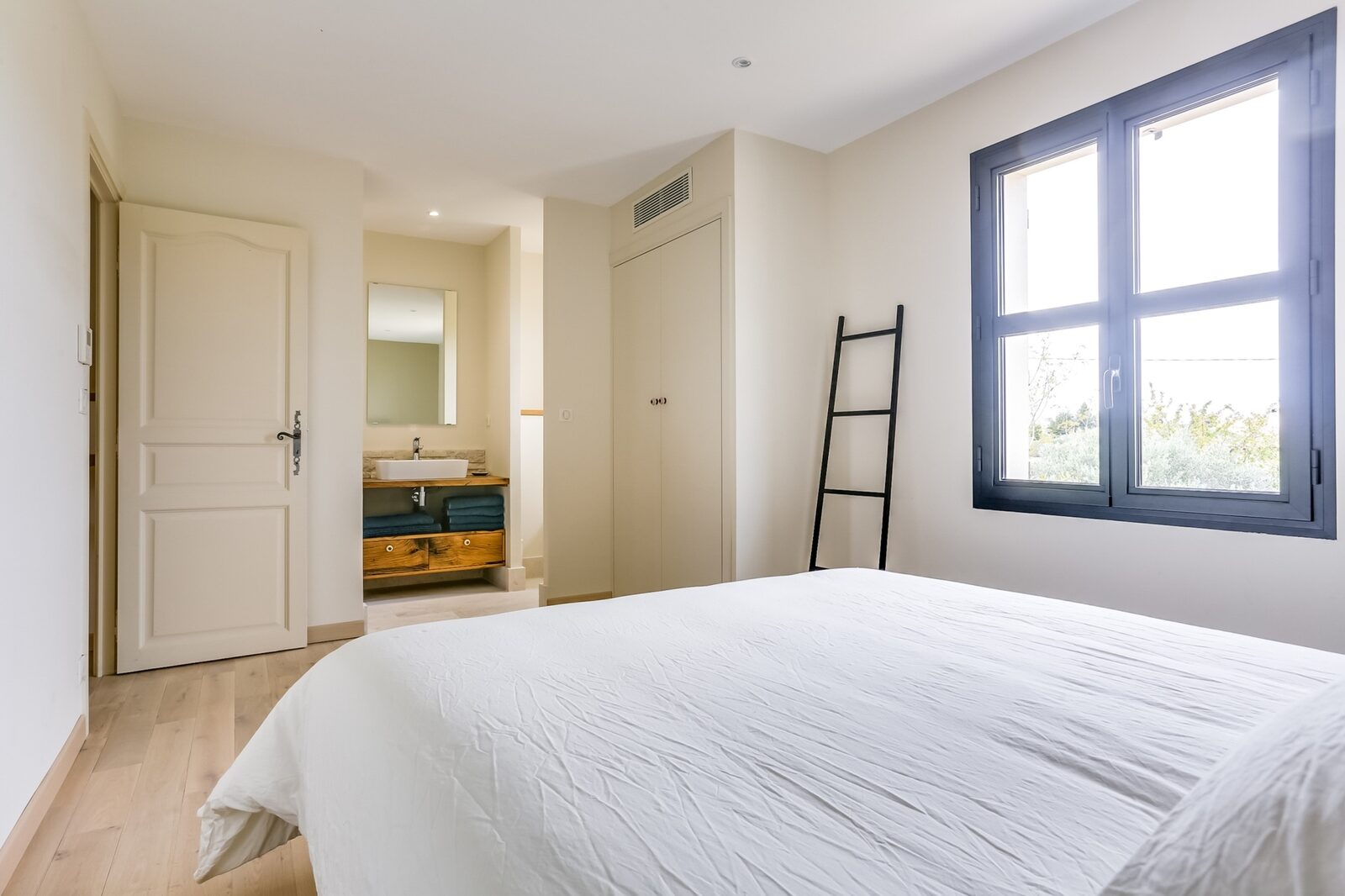 Villa Safar met zwembad en airco