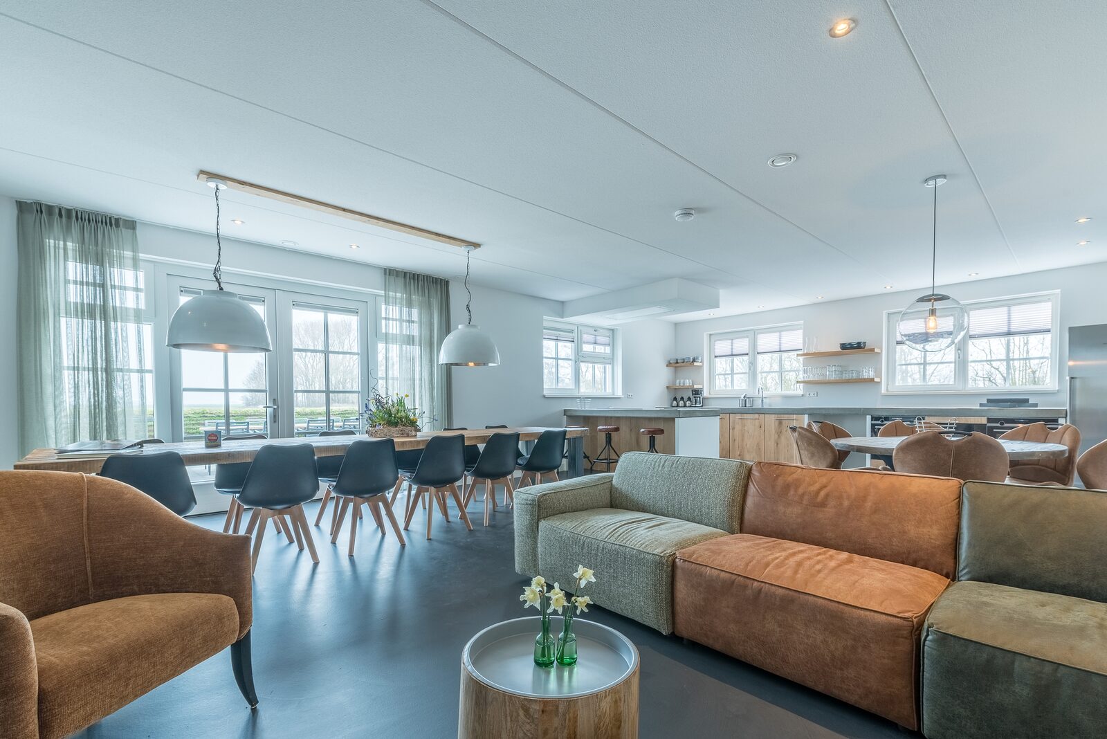 Texels Landleven XXL I luxe eco vakantiehuis met zwemvijver 