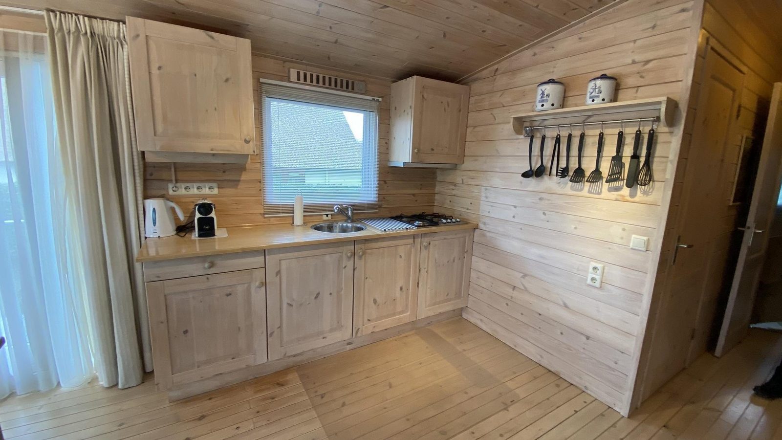 VZ954 Ferienchalet in Sint-Annaland