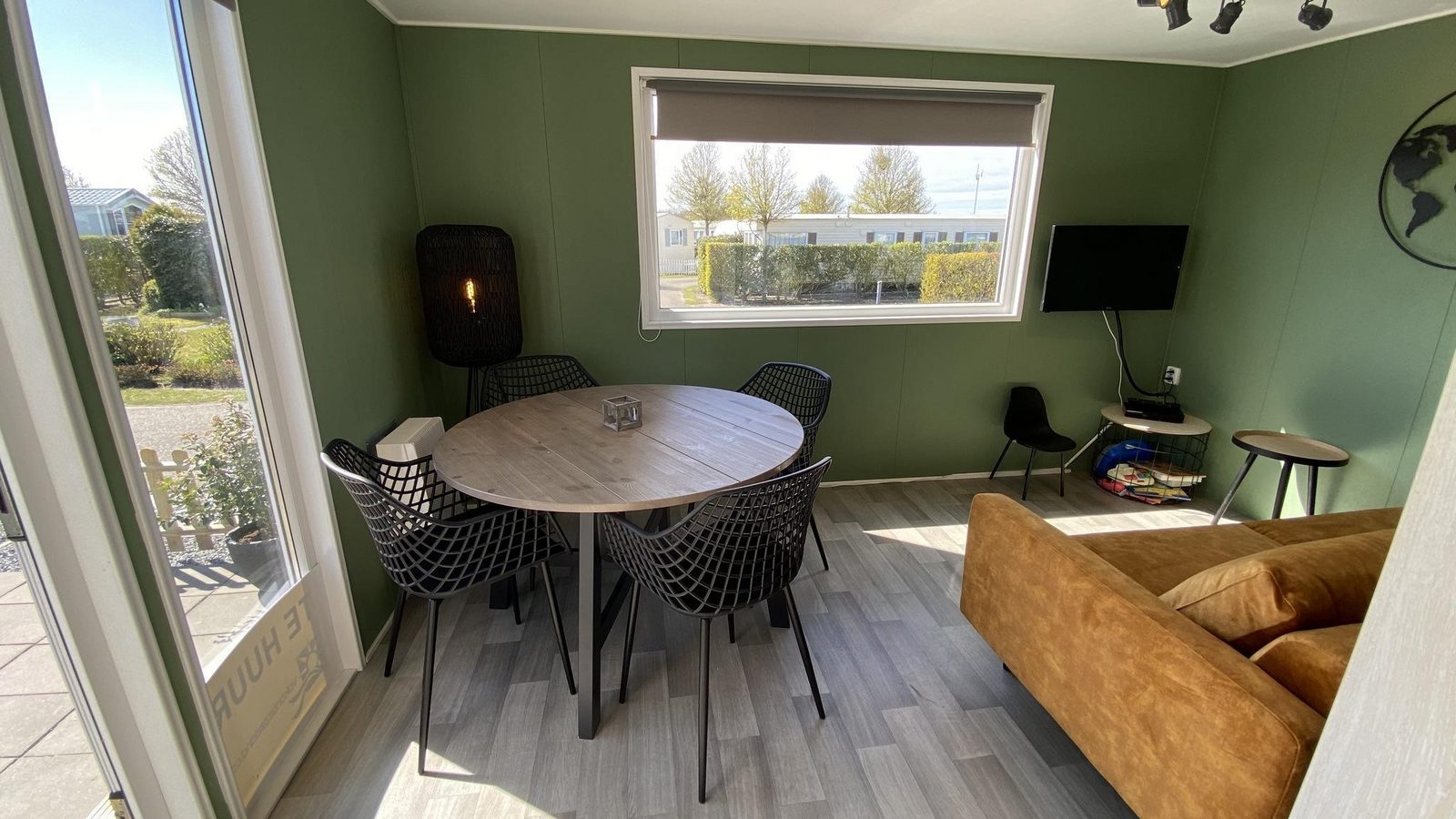 VZ466 Mobile home Duif 258 in Renesse