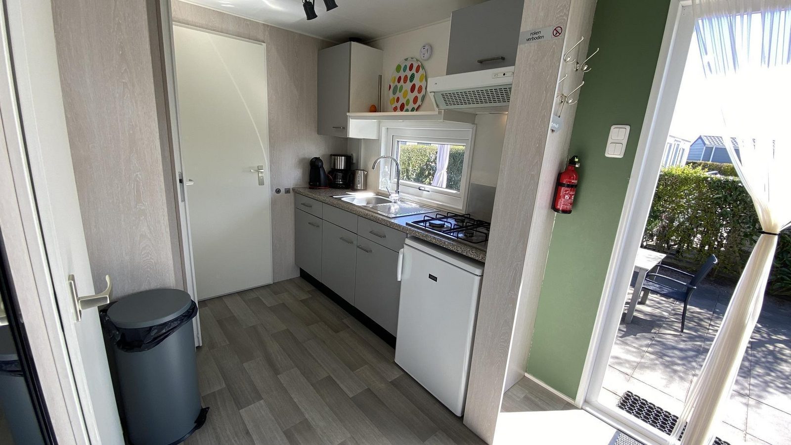 VZ466 Mobile home Duif 258 in Renesse