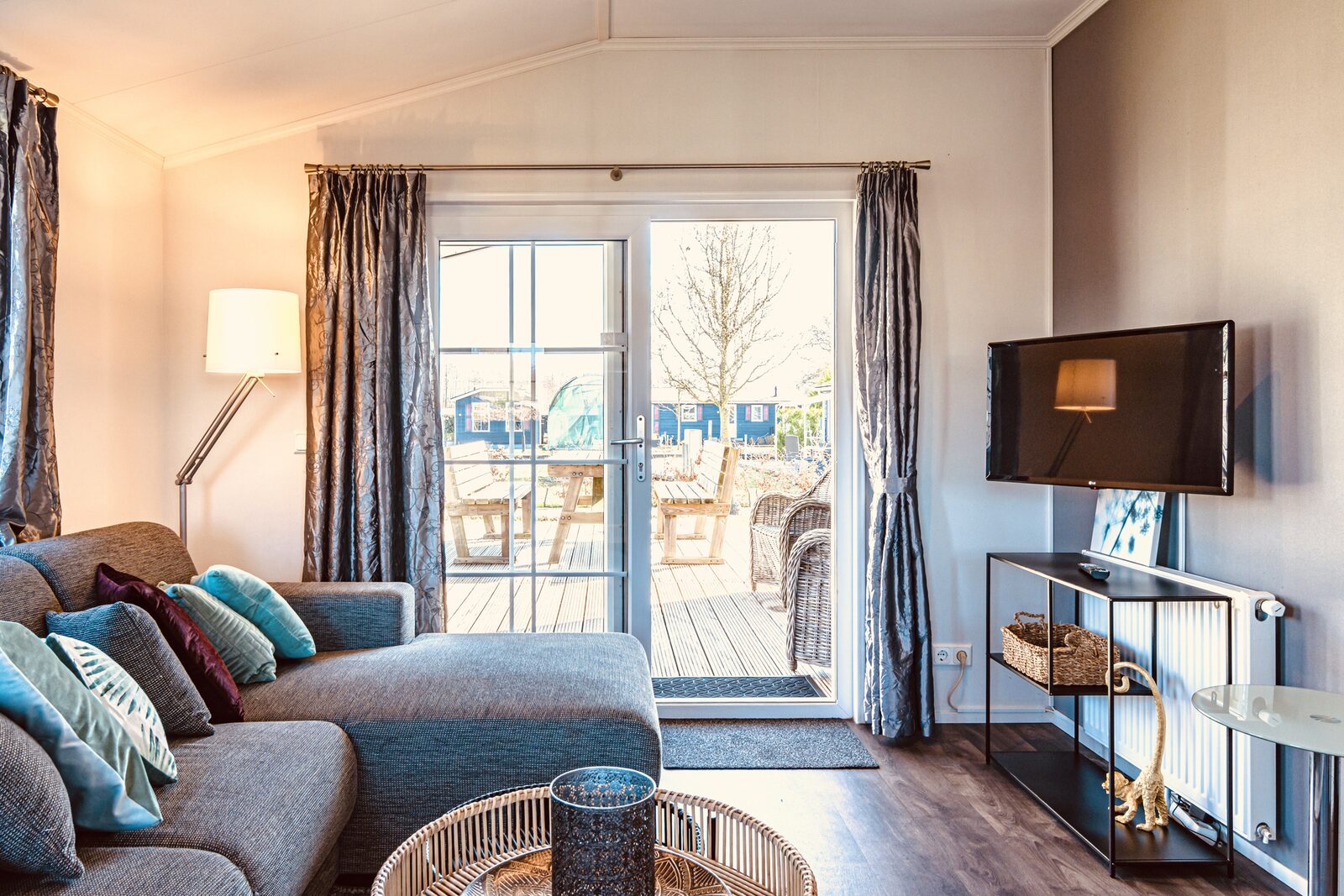 Chalet "De Grote Belter" four guests with a wooden porch