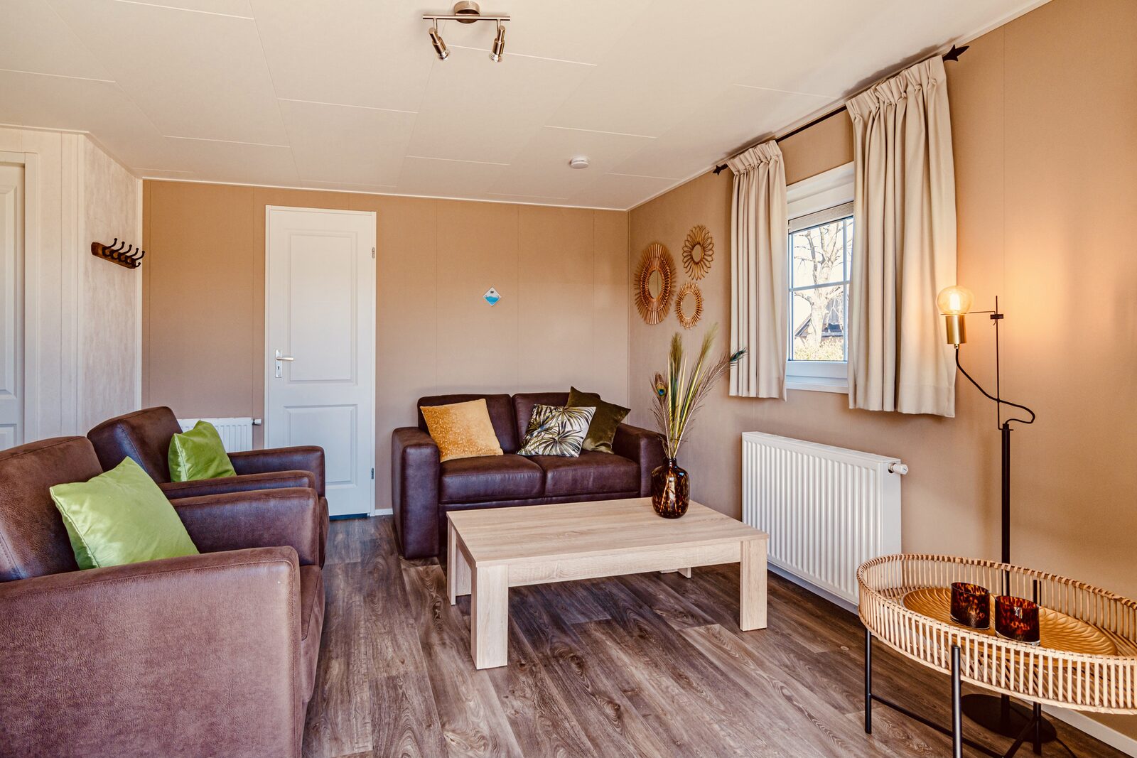 Chalet "De Grote Belter" four guests with a wooden porch