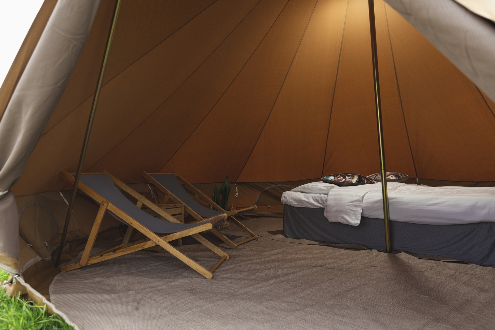 Pop-up glamping: Buurvrouws' Belltentje | 2-4 personen