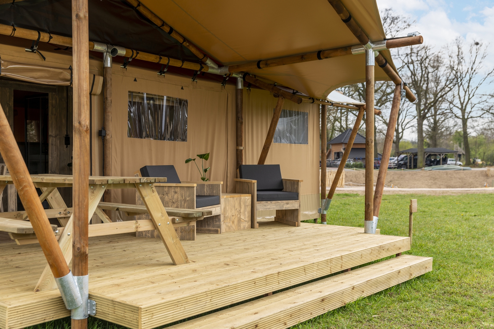 Safaritent met privé sanitair | 5 personen
