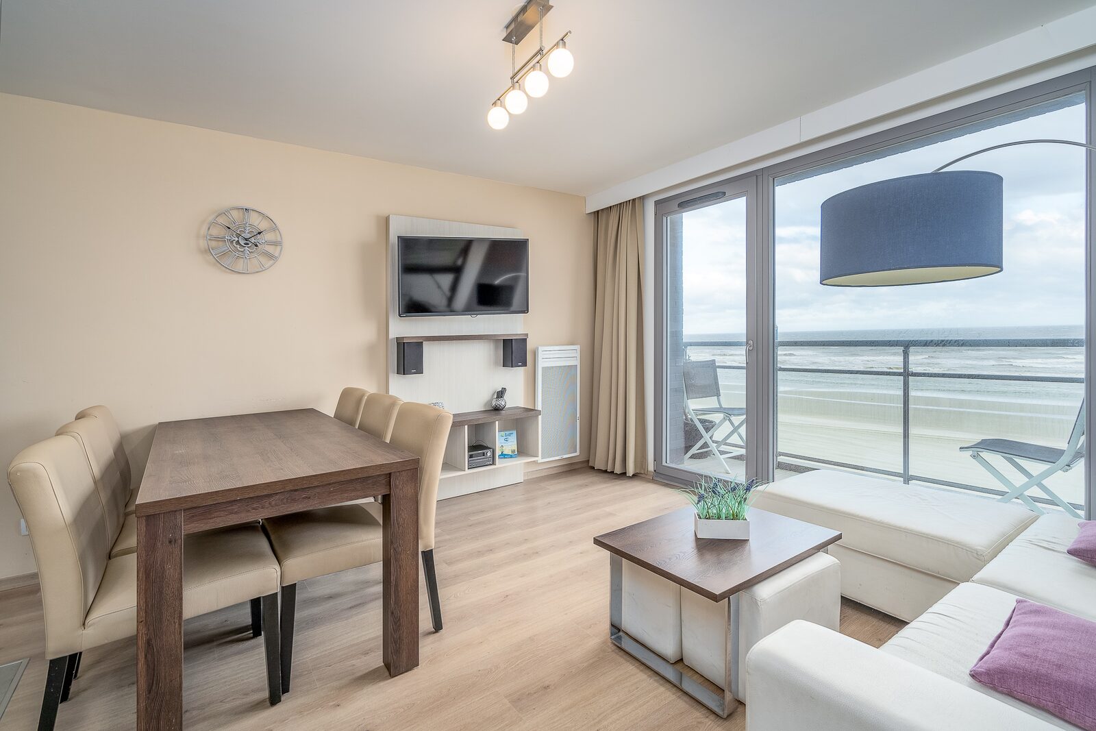 Vakantieverblijf voor 6 personen met balkon en zeezicht 