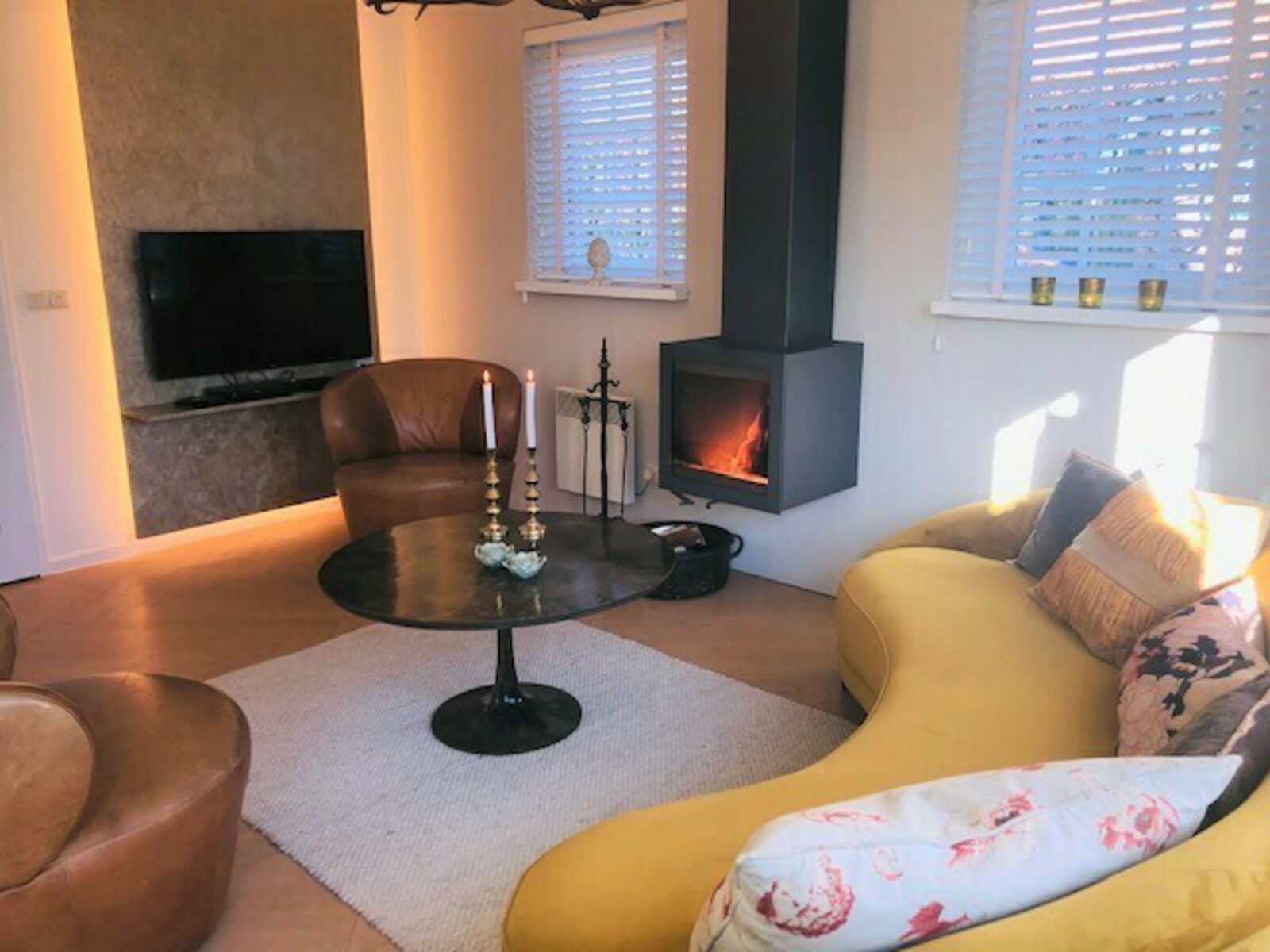 De Noteboom 6-persoons, verwarmd privé zwembad, hottub, overdekte lounge met haard, panorama sauna, sunshower, luxe, wifi
