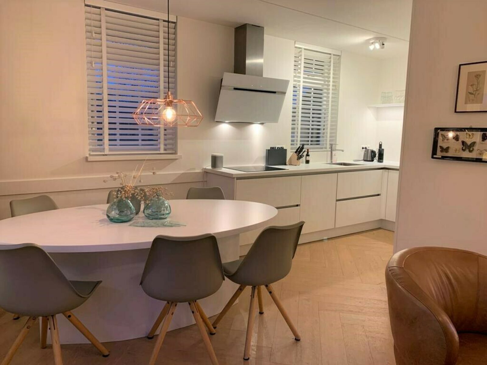 De Noteboom 6-persoons, verwarmd privé zwembad, hottub, overdekte lounge met haard, panorama sauna, sunshower, luxe, wifi